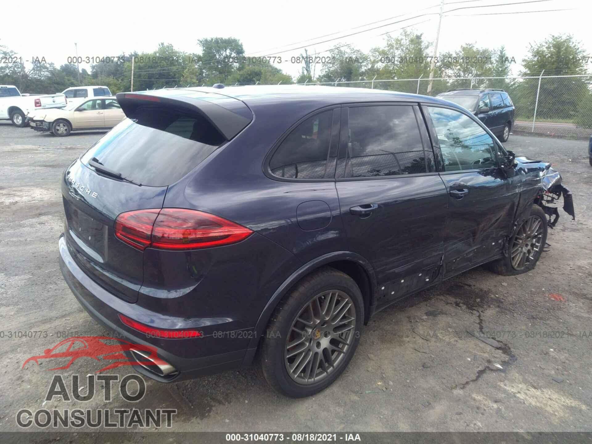 PORSCHE CAYENNE 2017 - WP1AA2A24HKA80852