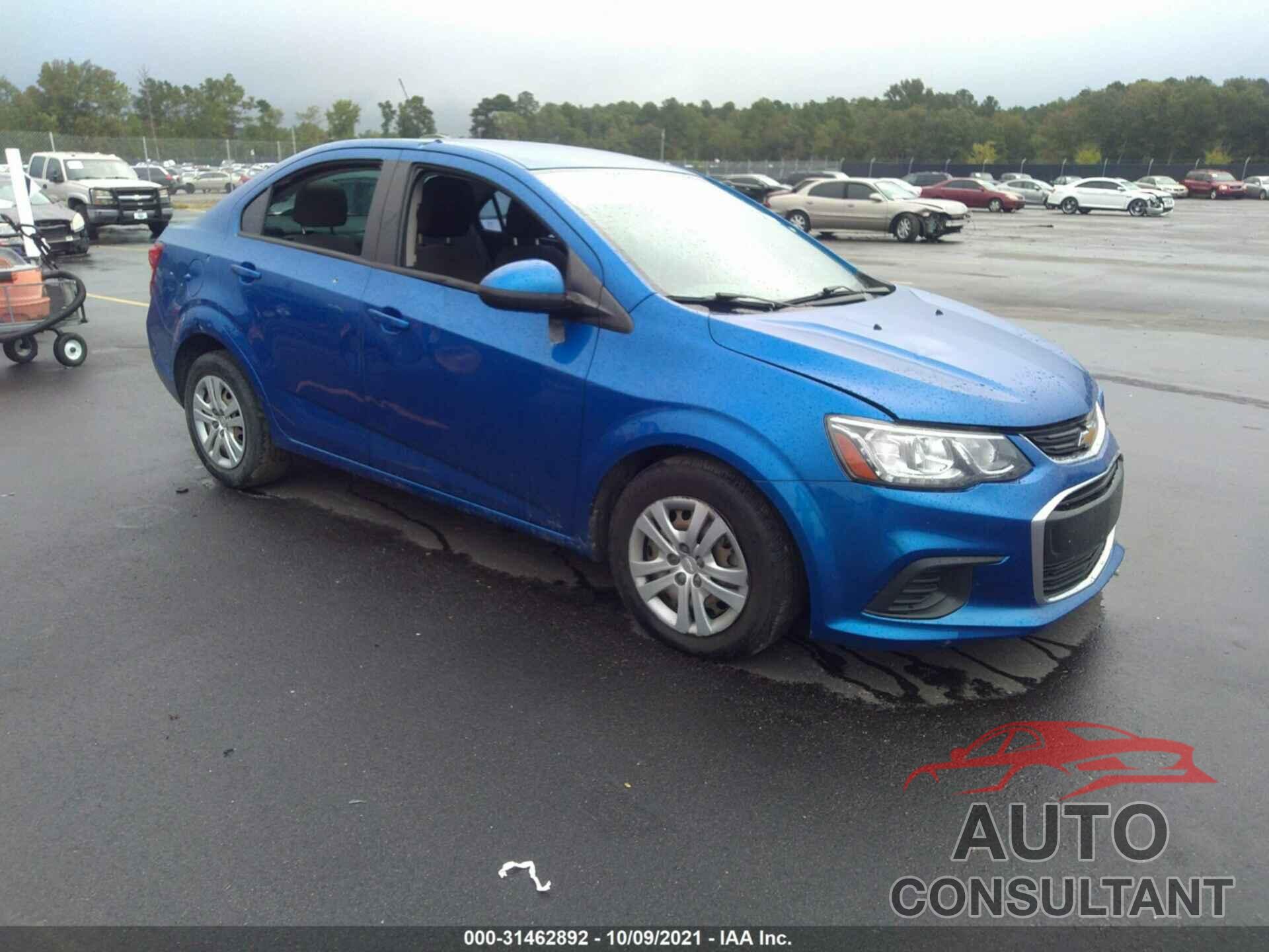 CHEVROLET SONIC 2017 - 1G1JB5SH9H4152239