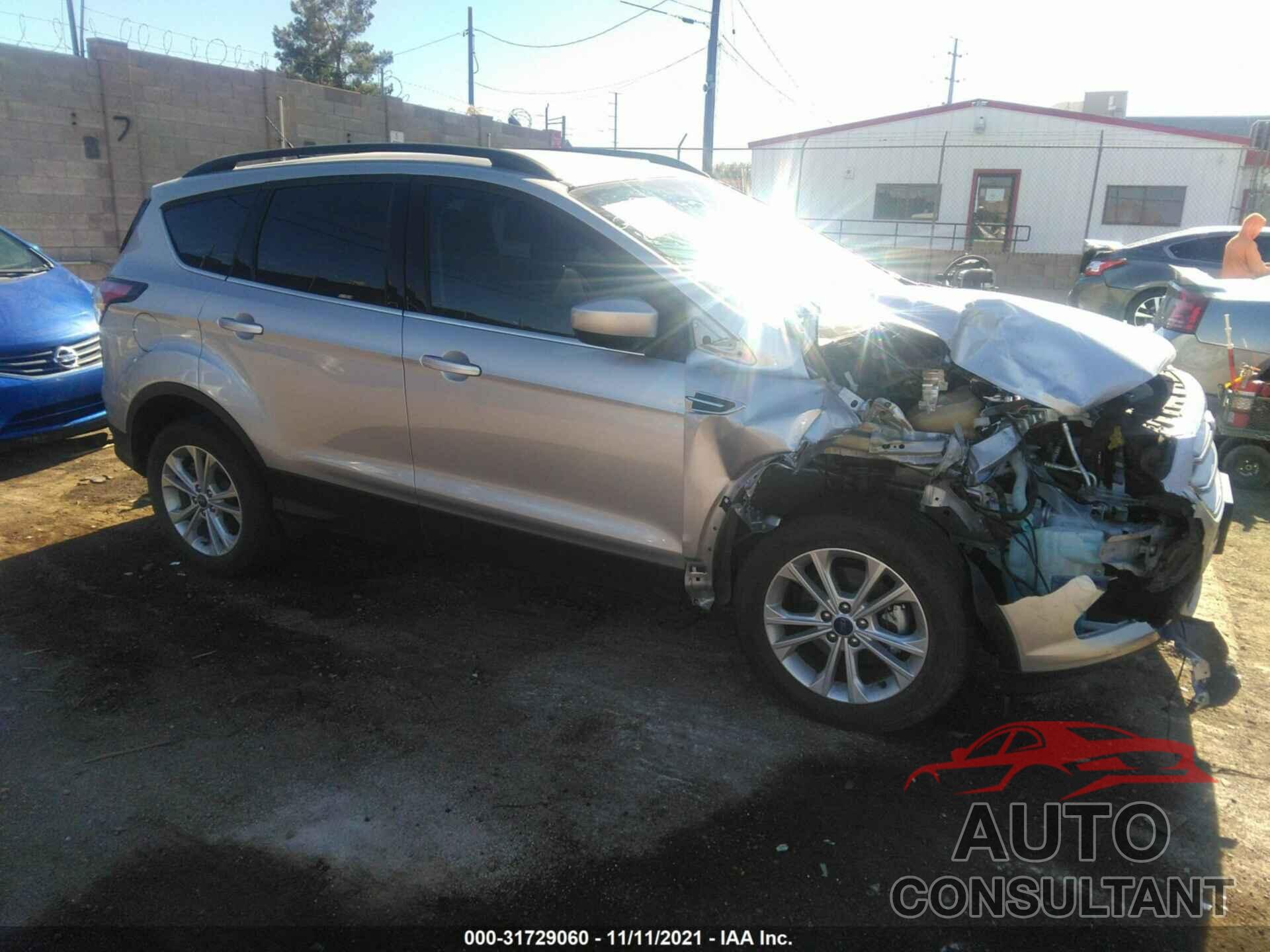 FORD ESCAPE 2017 - 1FMCU0GDXHUA14997