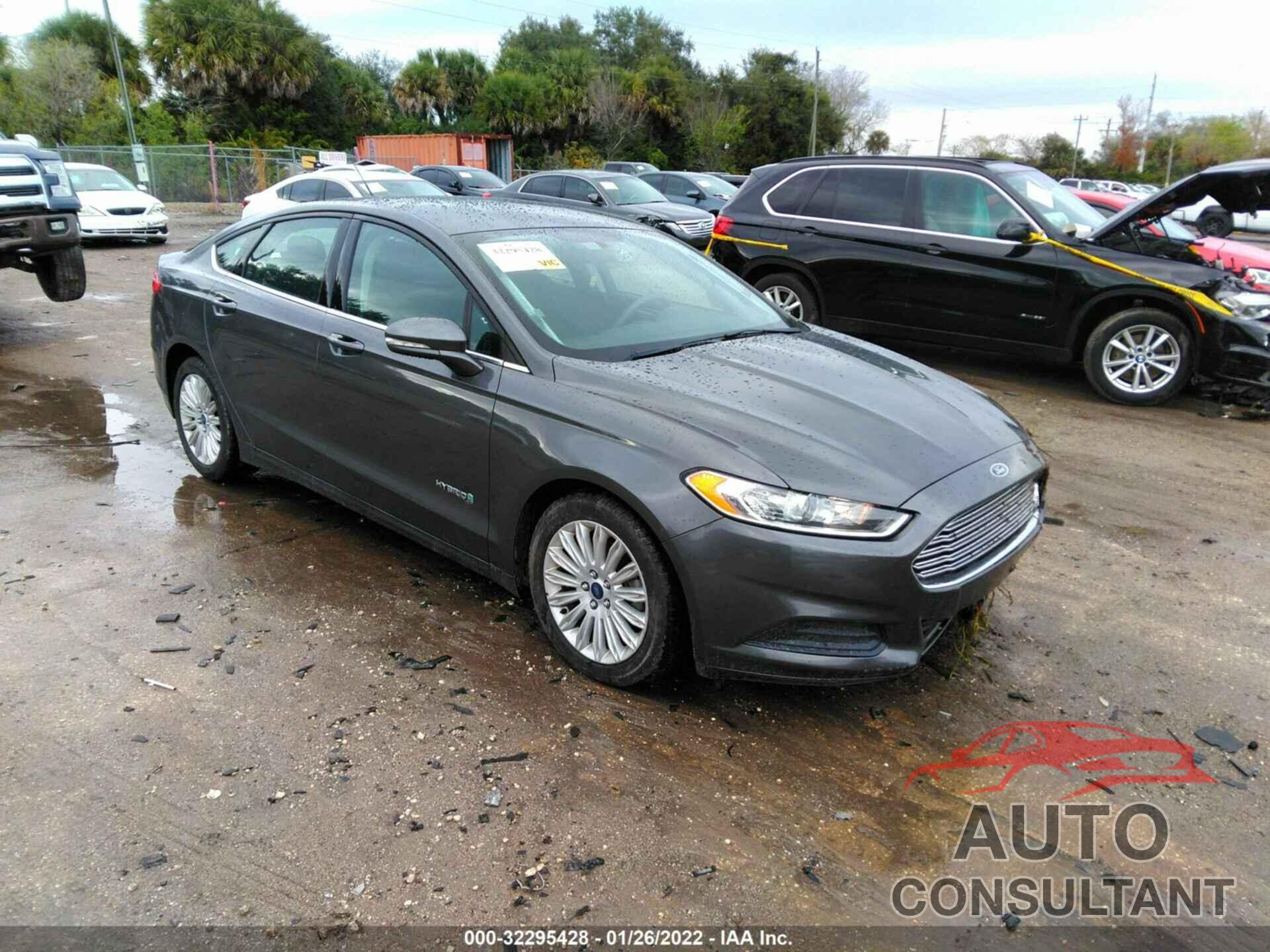 FORD FUSION 2016 - 3FA6P0LU9GR368584