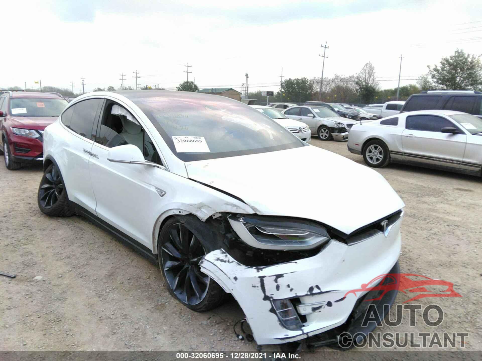 TESLA MODEL X 2016 - 5YJXCBE4XGF003626