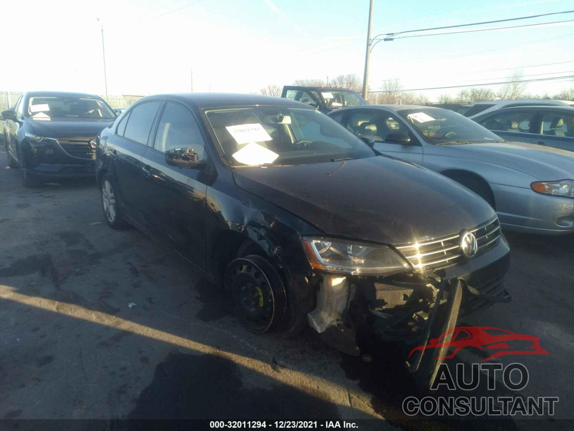 VOLKSWAGEN JETTA 2018 - 3VW2B7AJ5JM229546