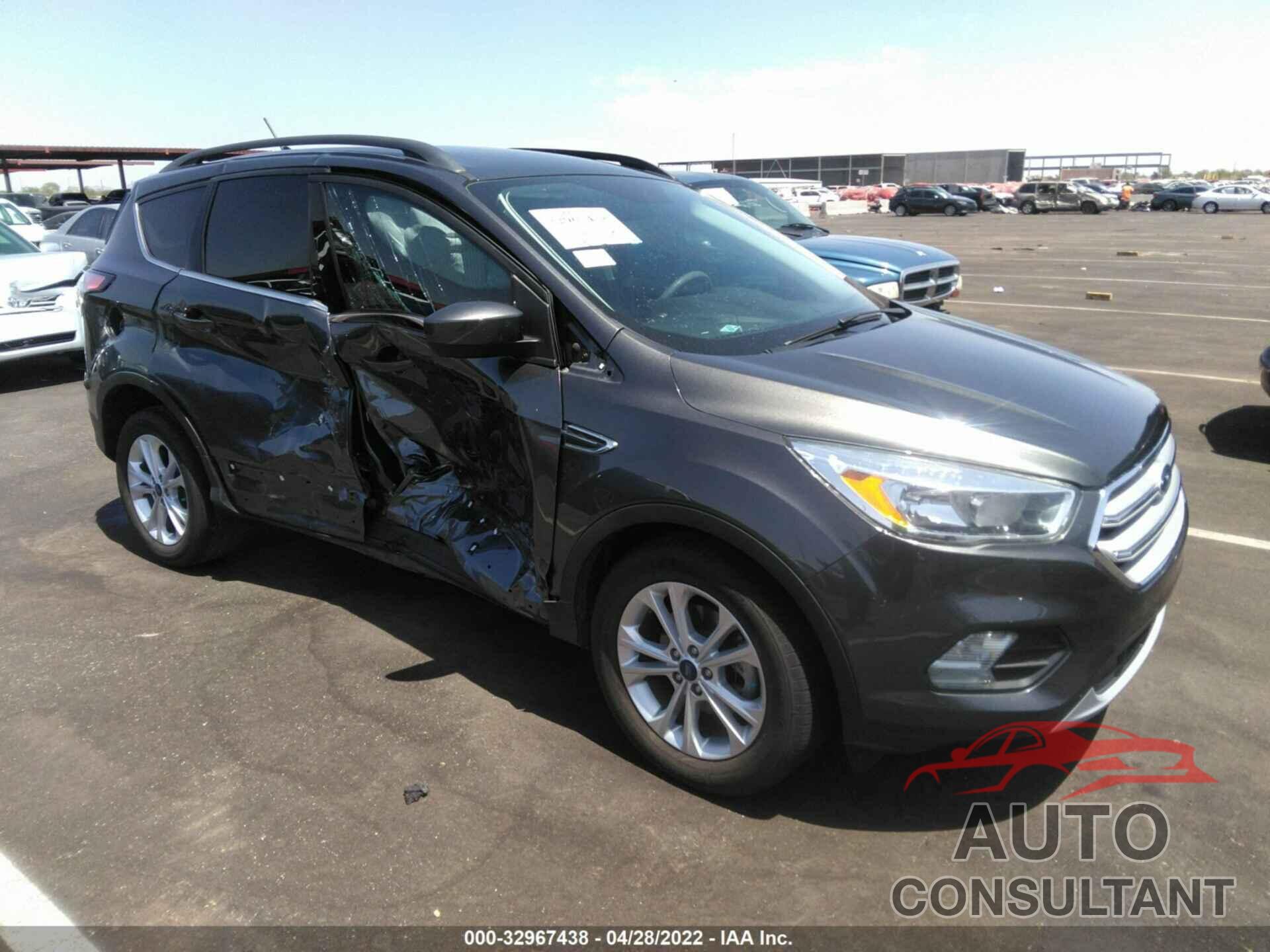 FORD ESCAPE 2018 - 1FMCU0GD7JUA98072