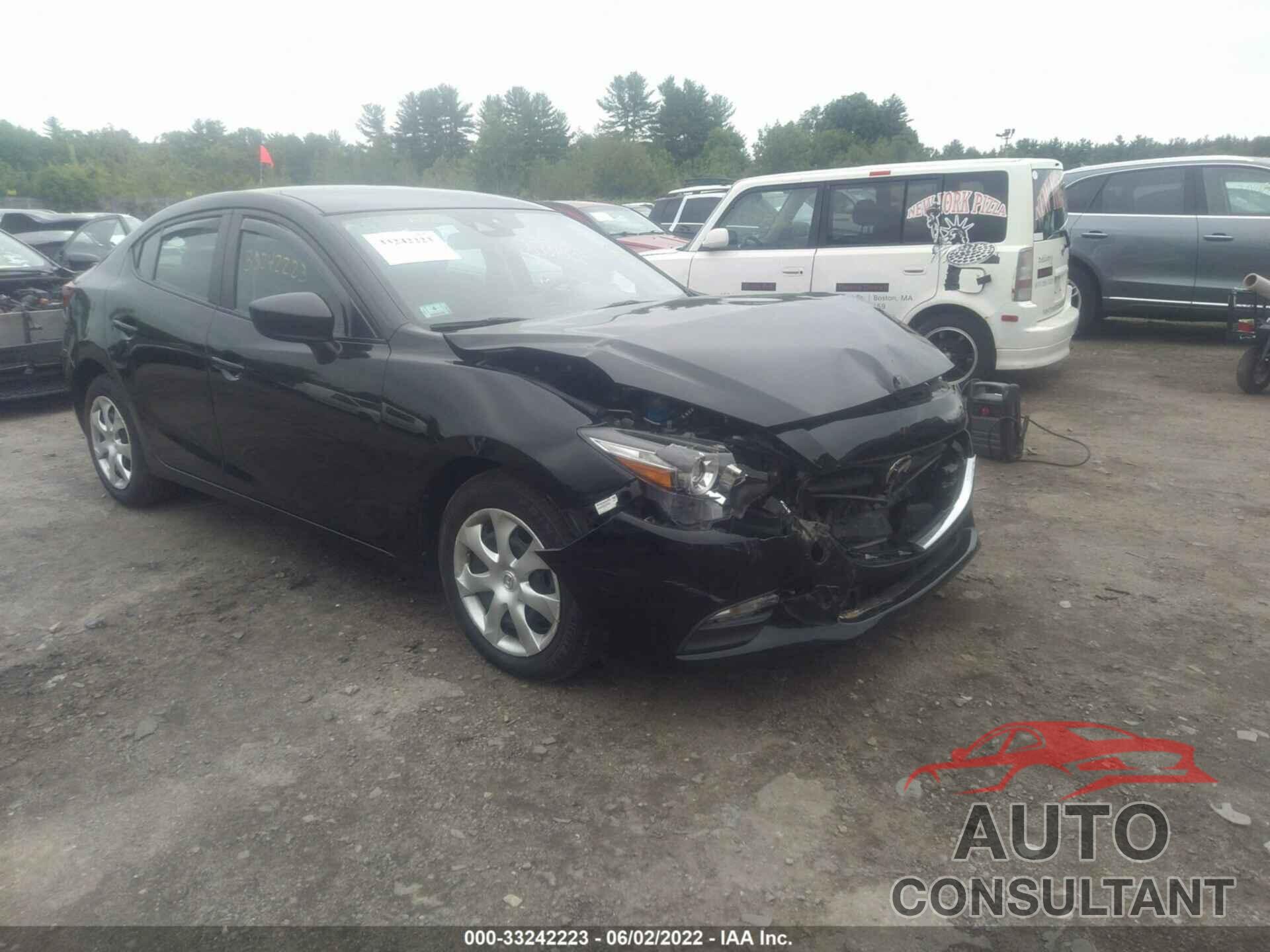 MAZDA MAZDA3 4-DOOR 2018 - 3MZBN1U74JM196298