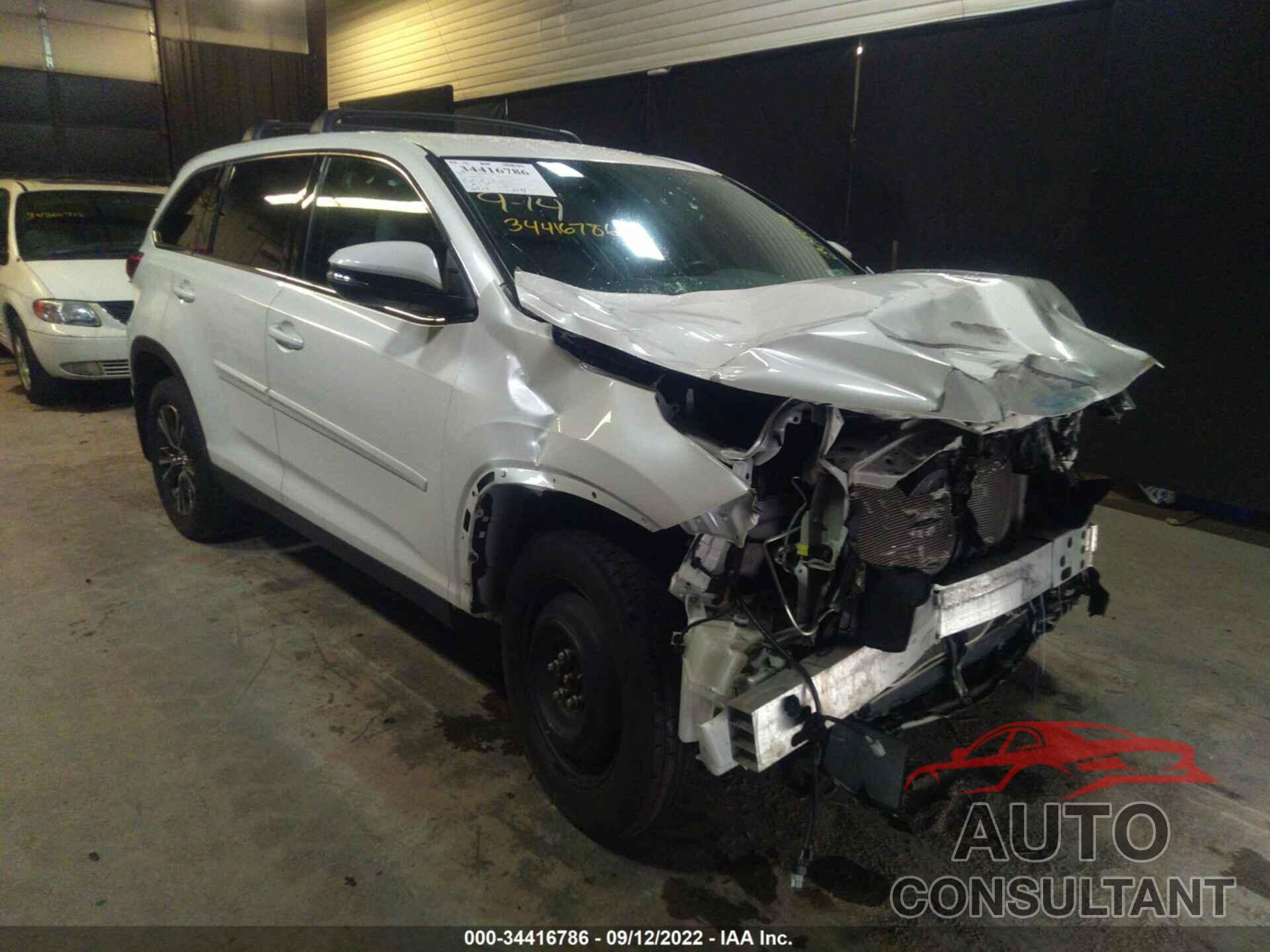 TOYOTA HIGHLANDER 2019 - 5TDBZRFH5KS929021