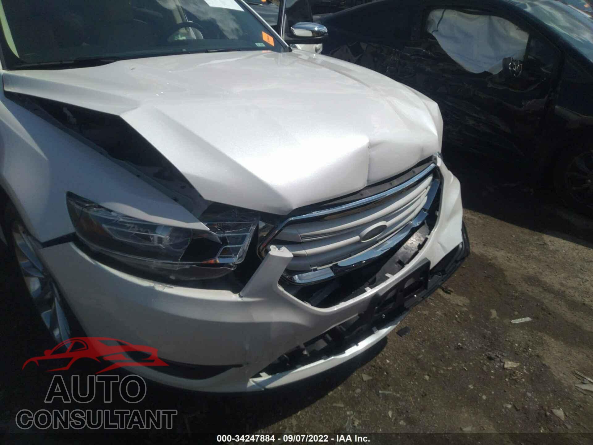FORD TAURUS 2018 - 1FAHP2F80JG108981