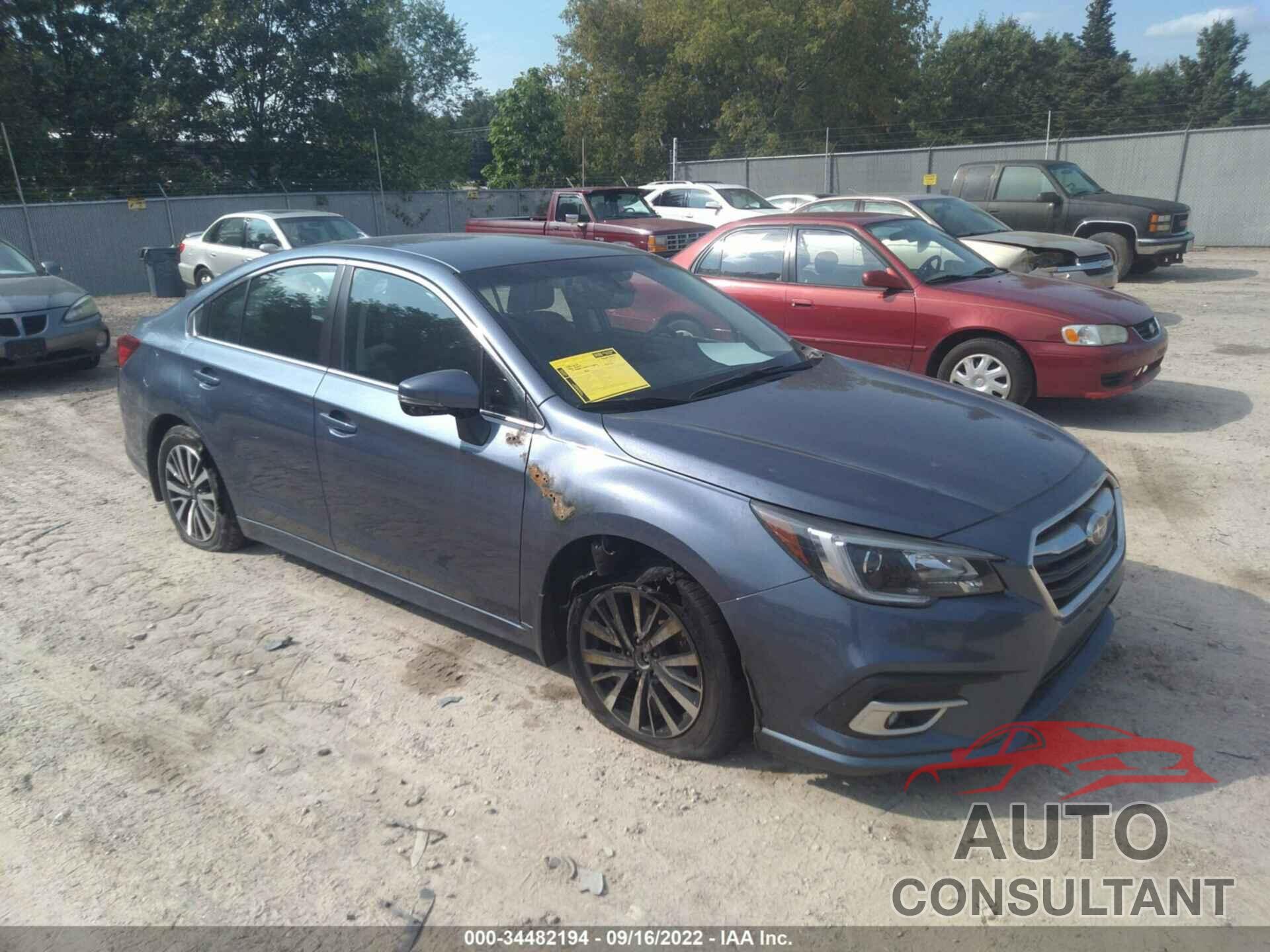 SUBARU LEGACY 2018 - 4S3BNAF67J3037056