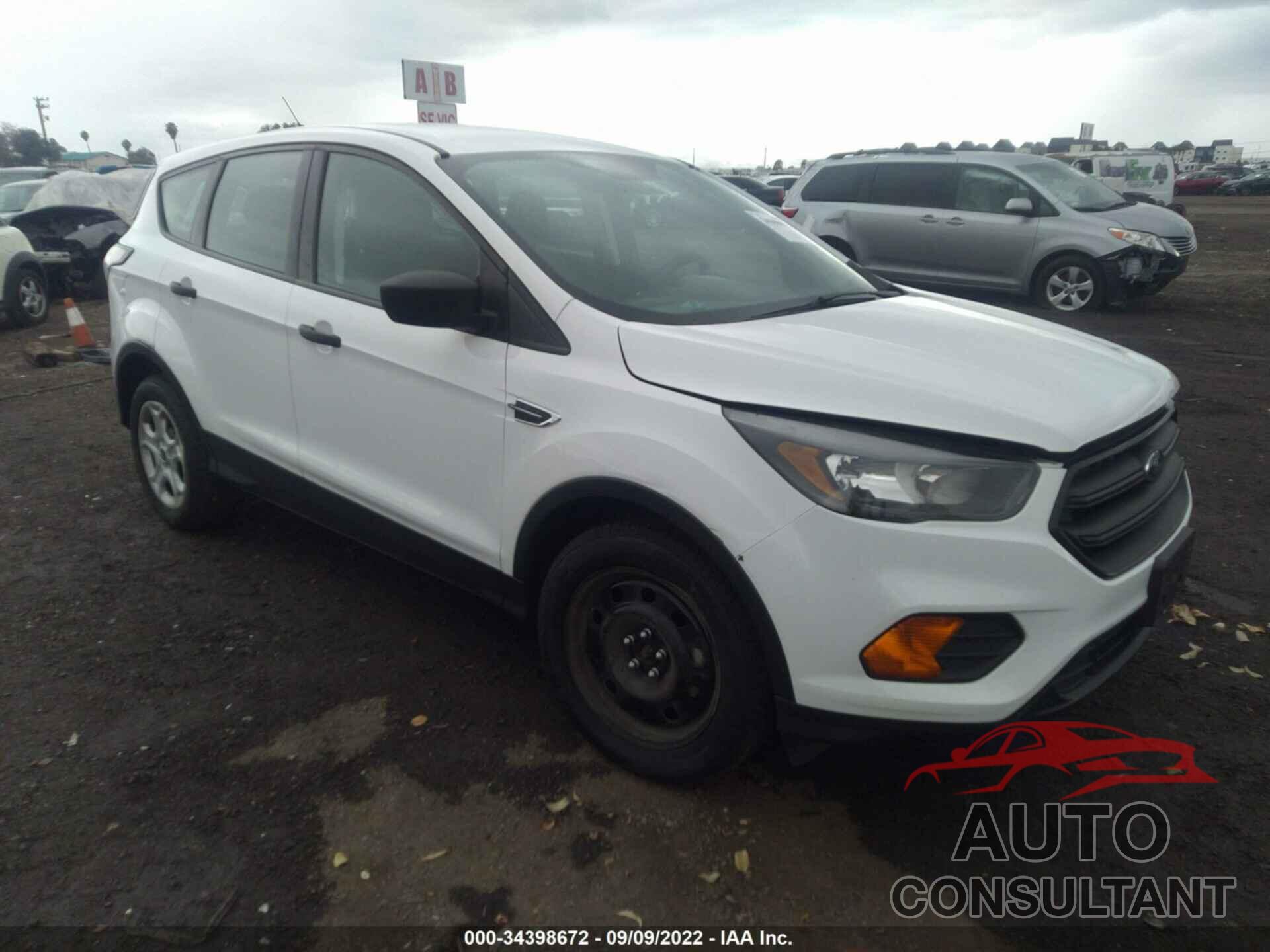 FORD ESCAPE 2018 - 1FMCU0F77JUA10259