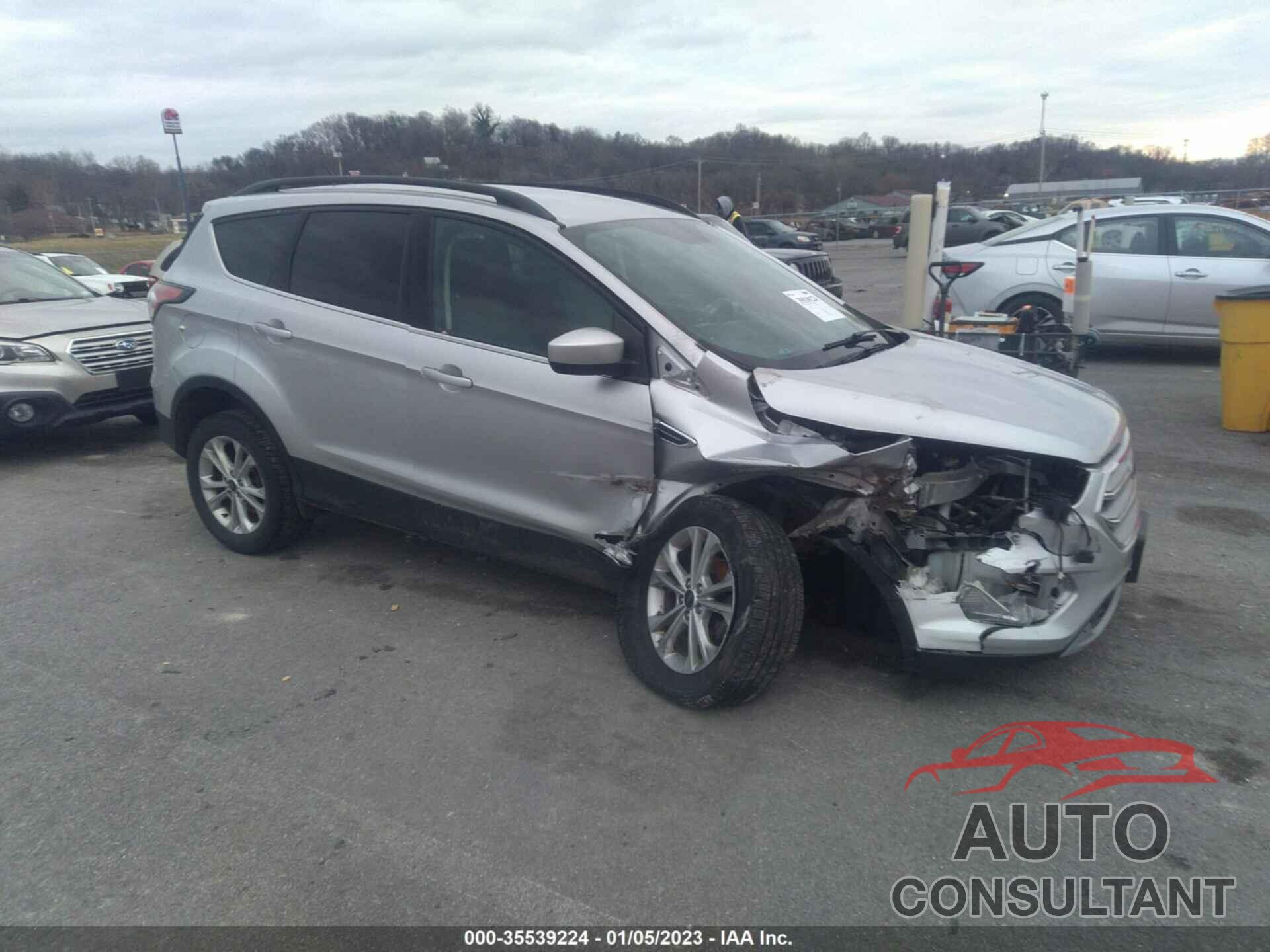 FORD ESCAPE 2017 - 1FMCU0GD1HUB22019