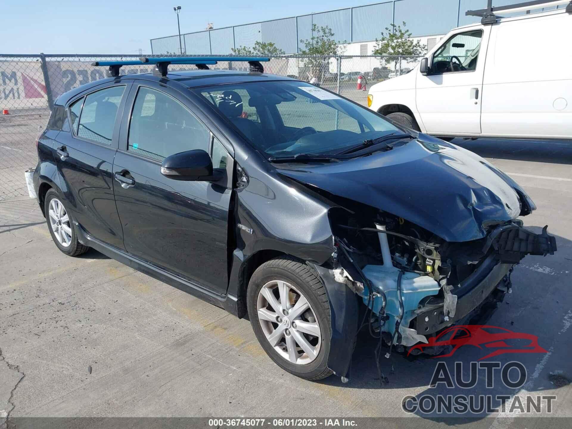 TOYOTA PRIUS C 2017 - JTDKDTB32H1592237