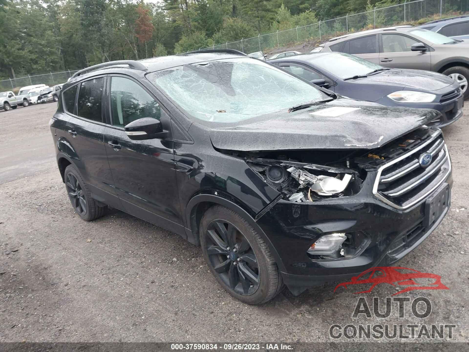 FORD ESCAPE 2017 - 1FMCU9J90HUC41768