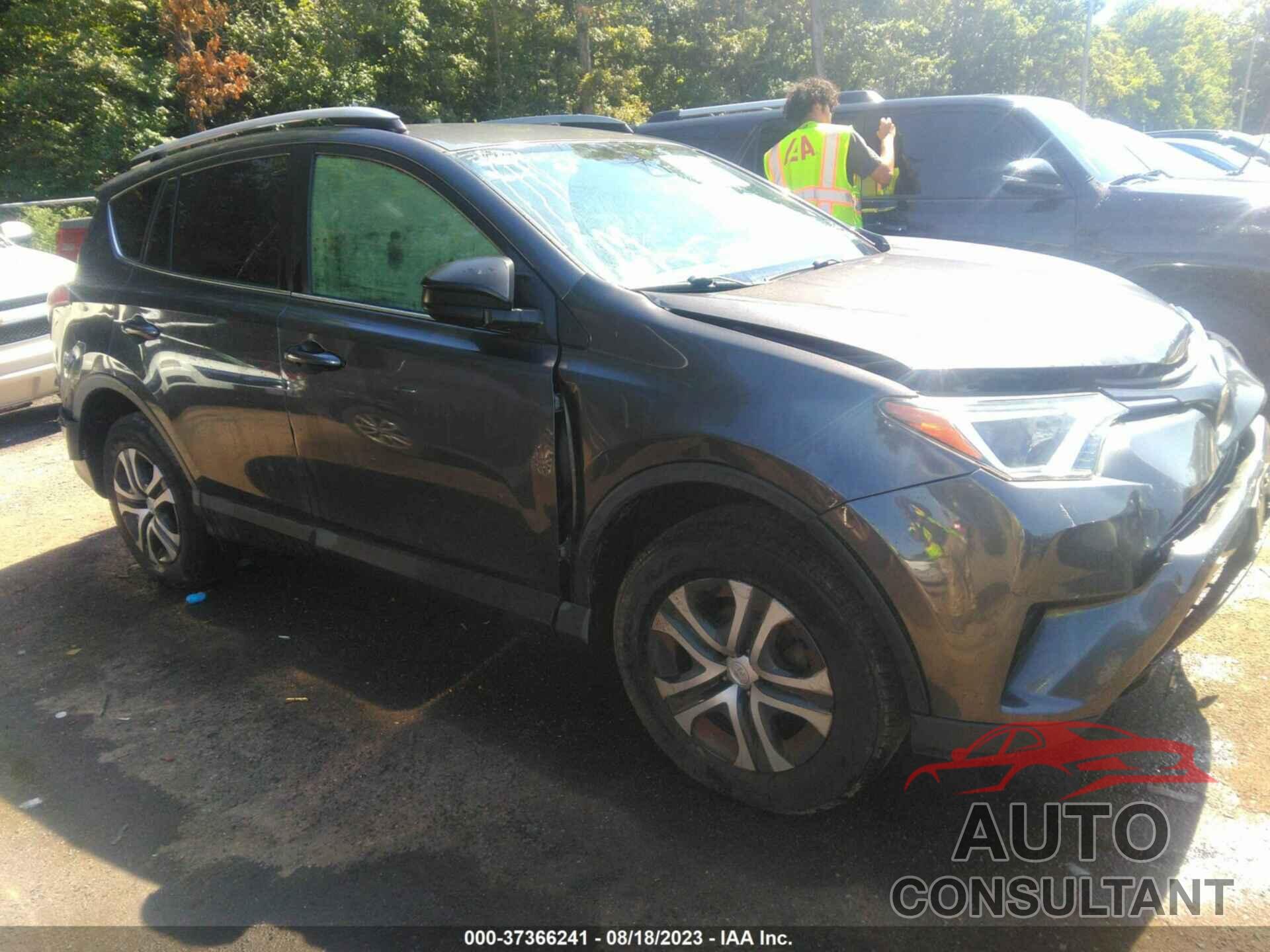 TOYOTA RAV4 2017 - JTMZFREV7HJ125467