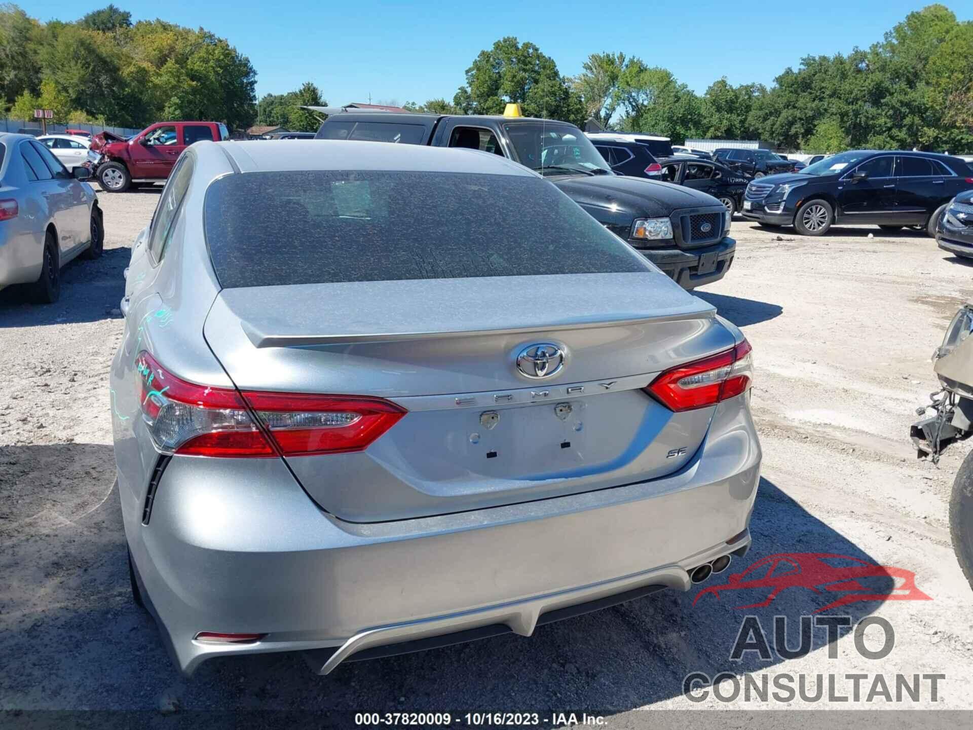 TOYOTA CAMRY 2018 - 4T1B11HK2JU583646