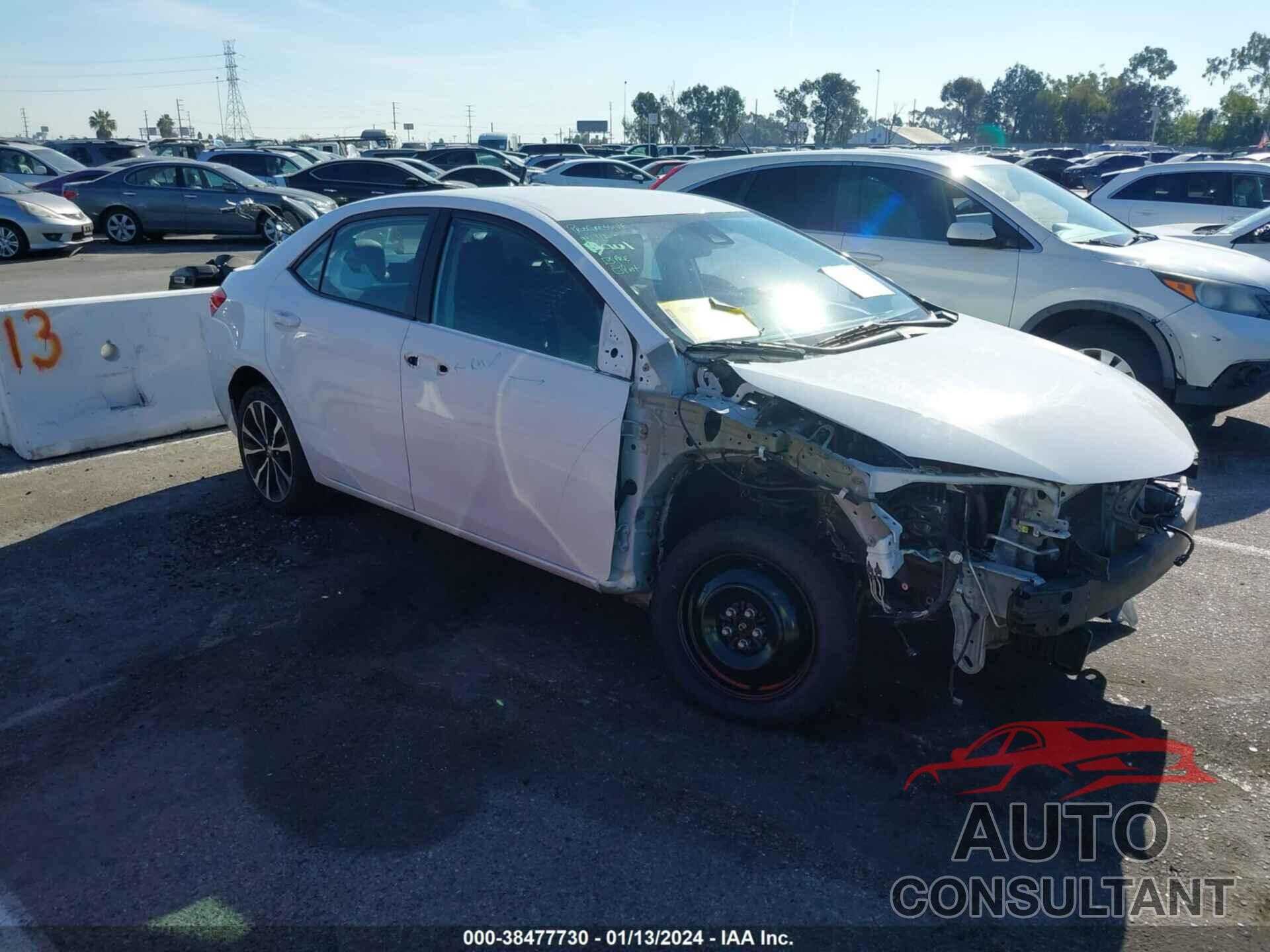 TOYOTA COROLLA 2018 - 5YFBURHE0JP847304