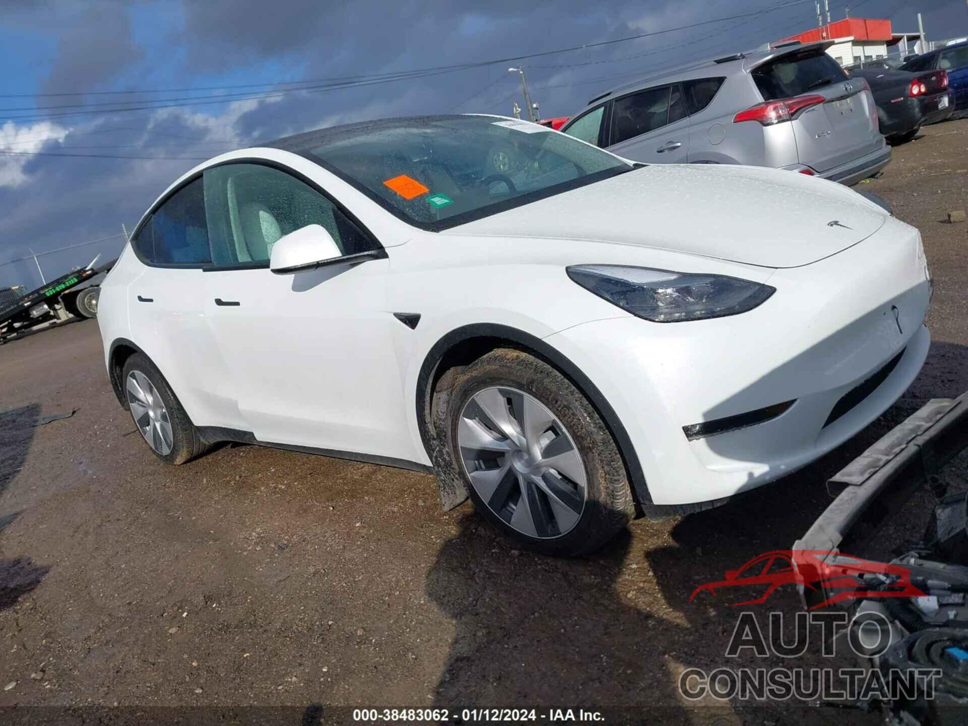 TESLA MODEL Y 2023 - 7SAYGAEE2PF648446