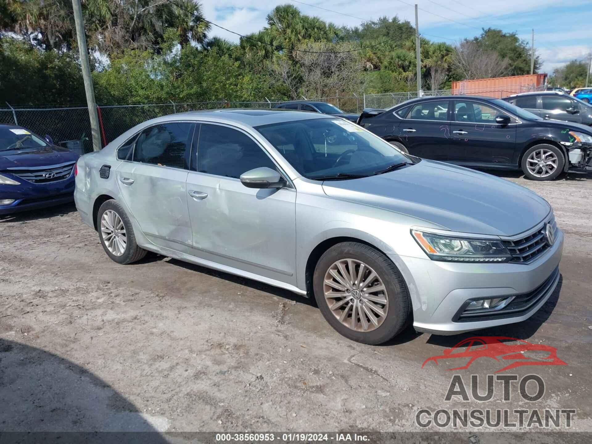 VOLKSWAGEN PASSAT 2017 - 1VWBT7A30HC001755