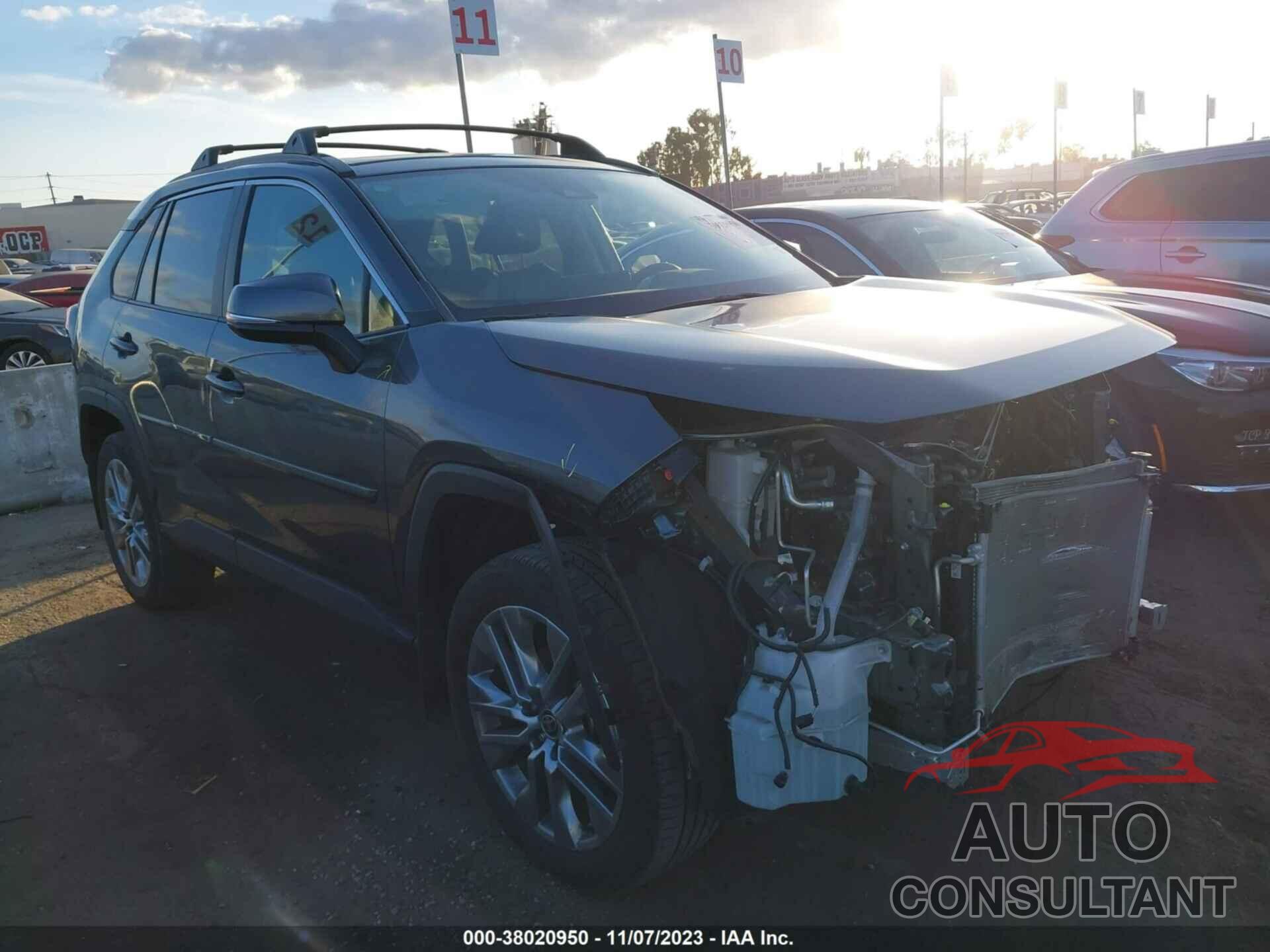 TOYOTA RAV4 2022 - 2T3A1RFV1NC263384