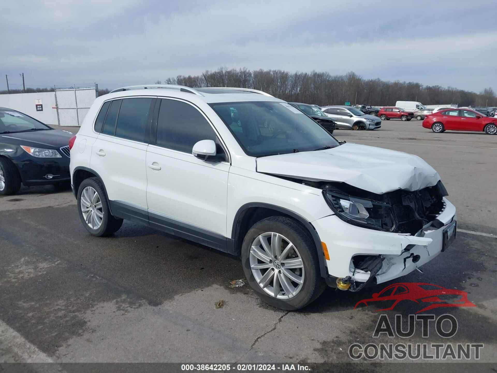 VOLKSWAGEN TIGUAN 2016 - WVGAV7AX5GW578012