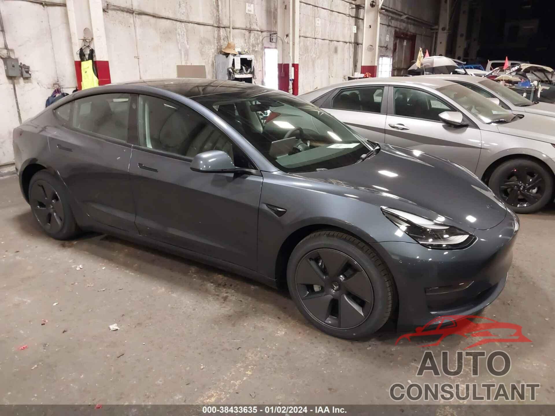 TESLA MODEL 3 2023 - 5YJ3E1EA0PF709707