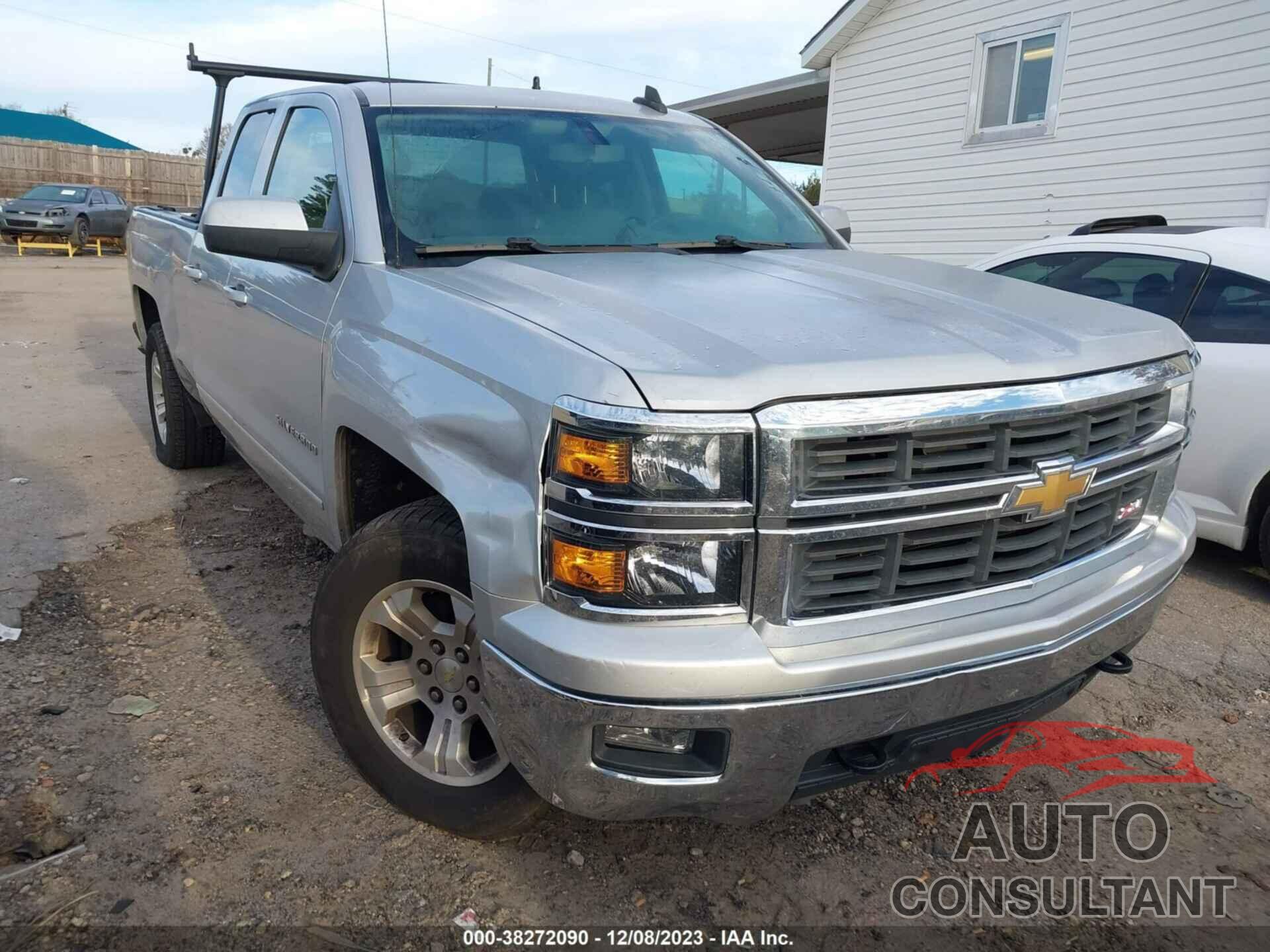 CHEVROLET SILVERADO 1500 2015 - 1GCVKREC7FZ282777