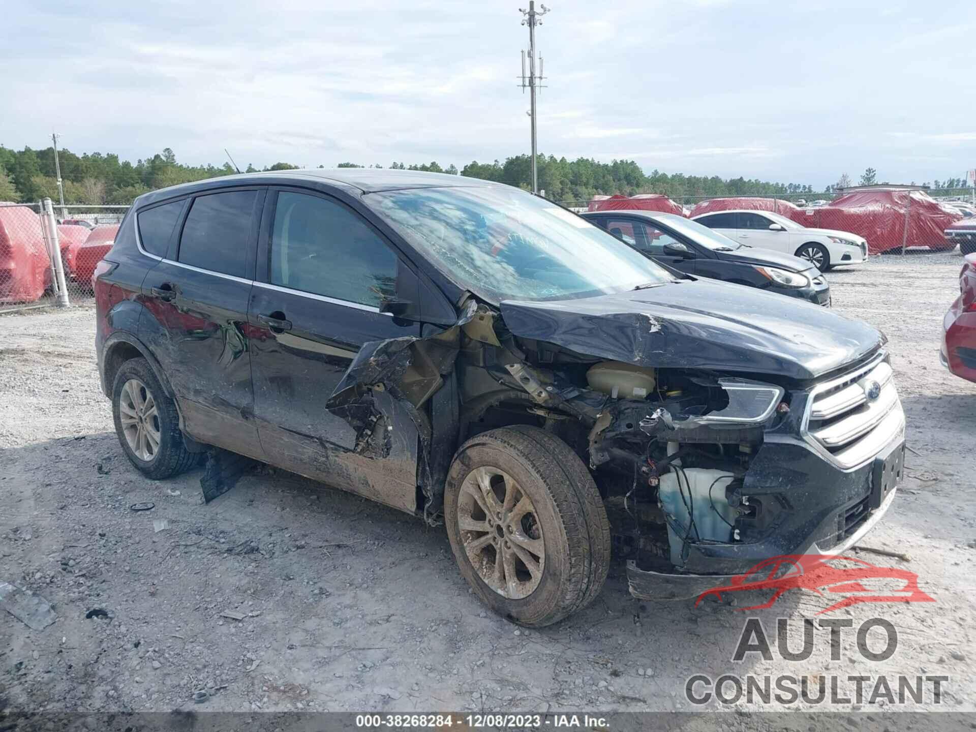 FORD ESCAPE 2017 - 1FMCU9GD4HUD44218