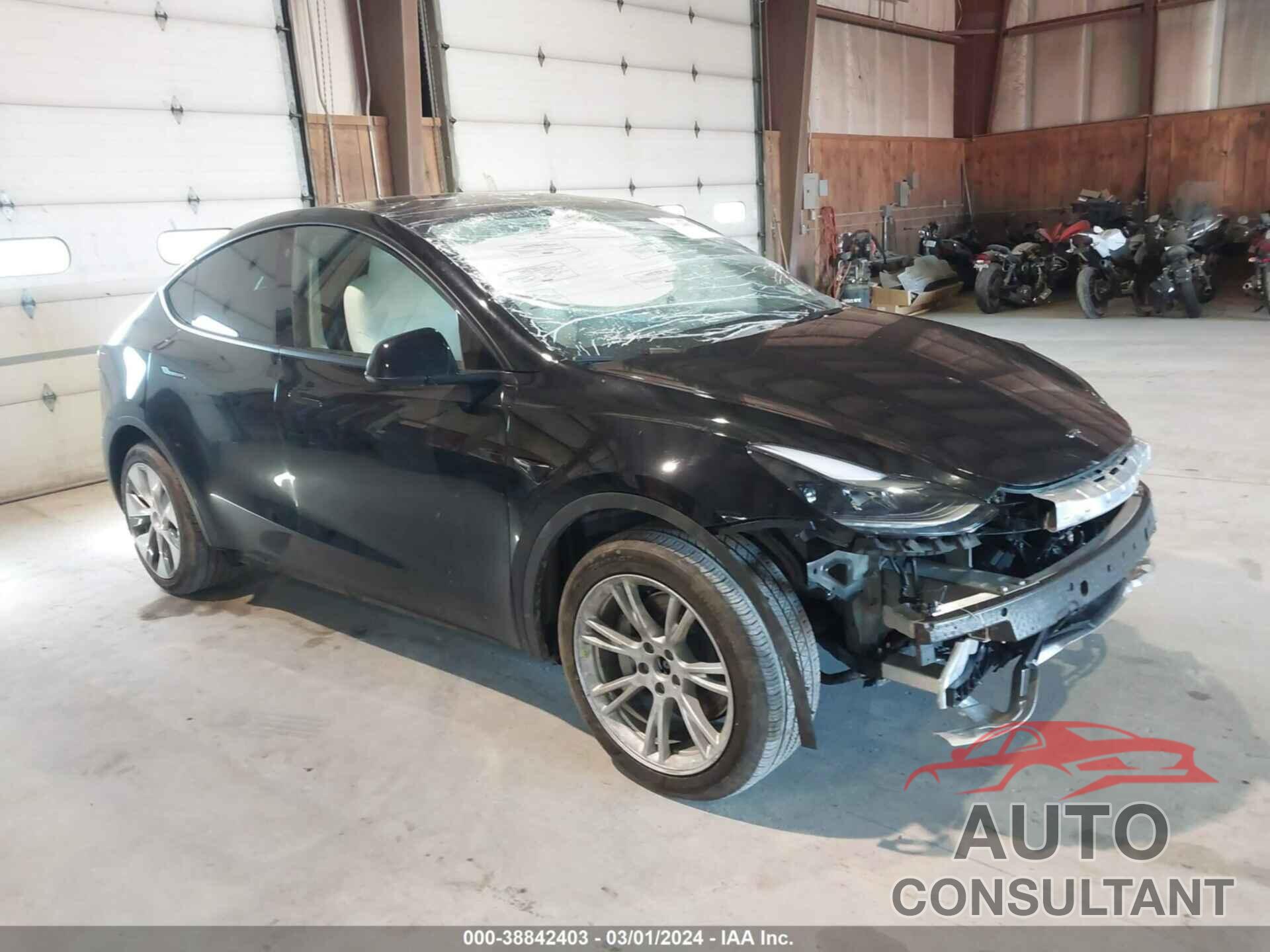 TESLA MODEL Y 2023 - 7SAYGAEE1PF688789
