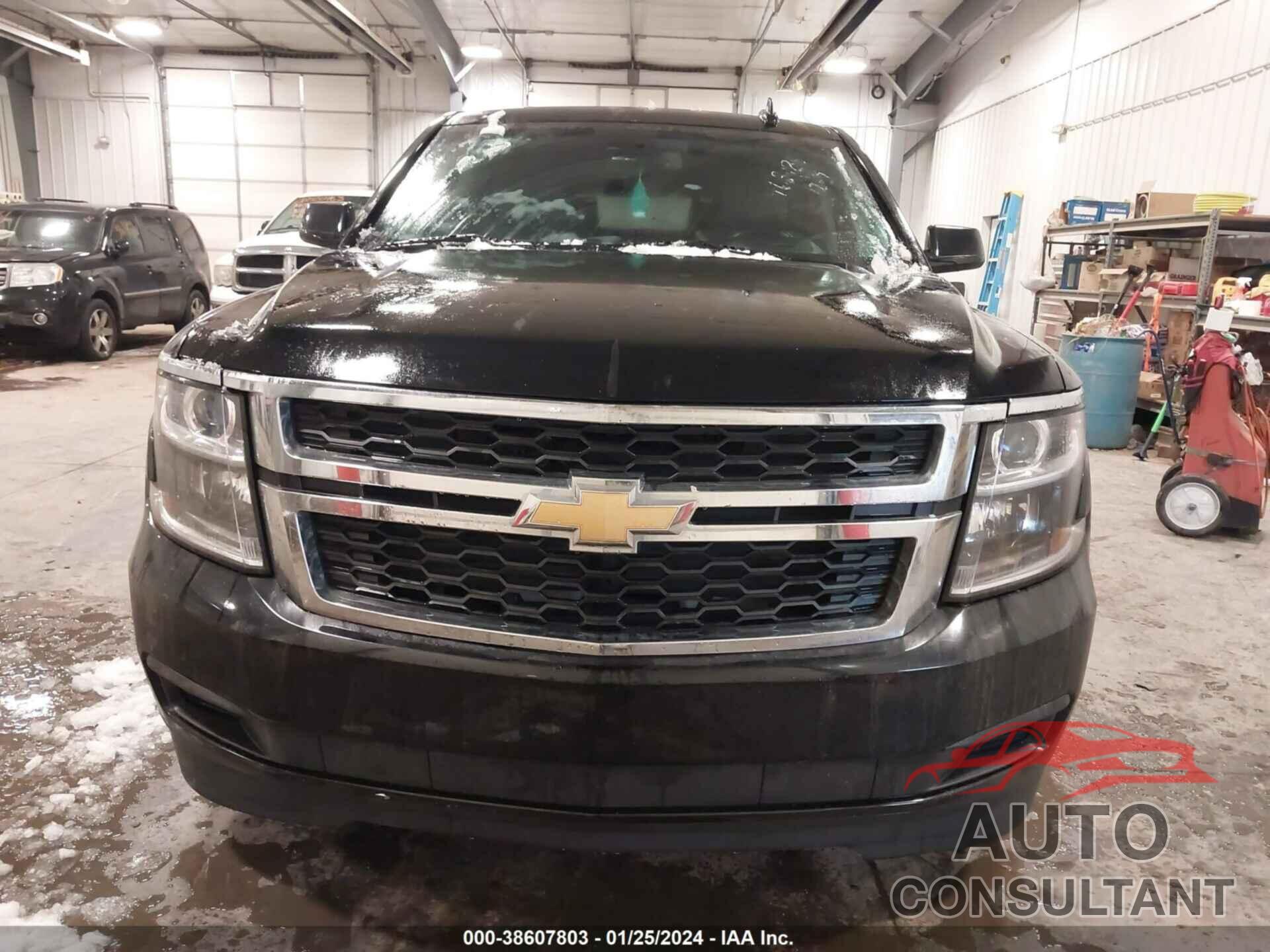 CHEVROLET TAHOE 2017 - 1GNSKBKCXHR174453