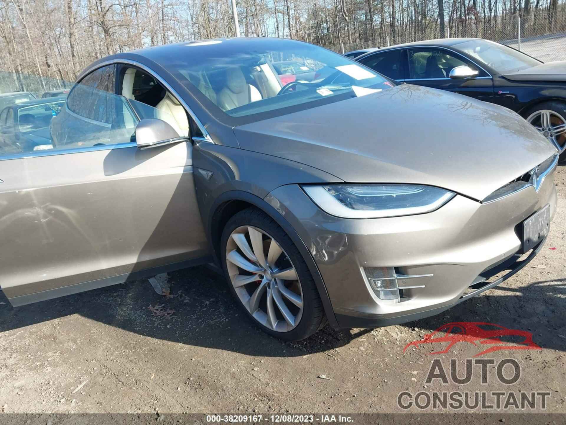 TESLA MODEL X 2016 - 5YJXCBE40GFS00529