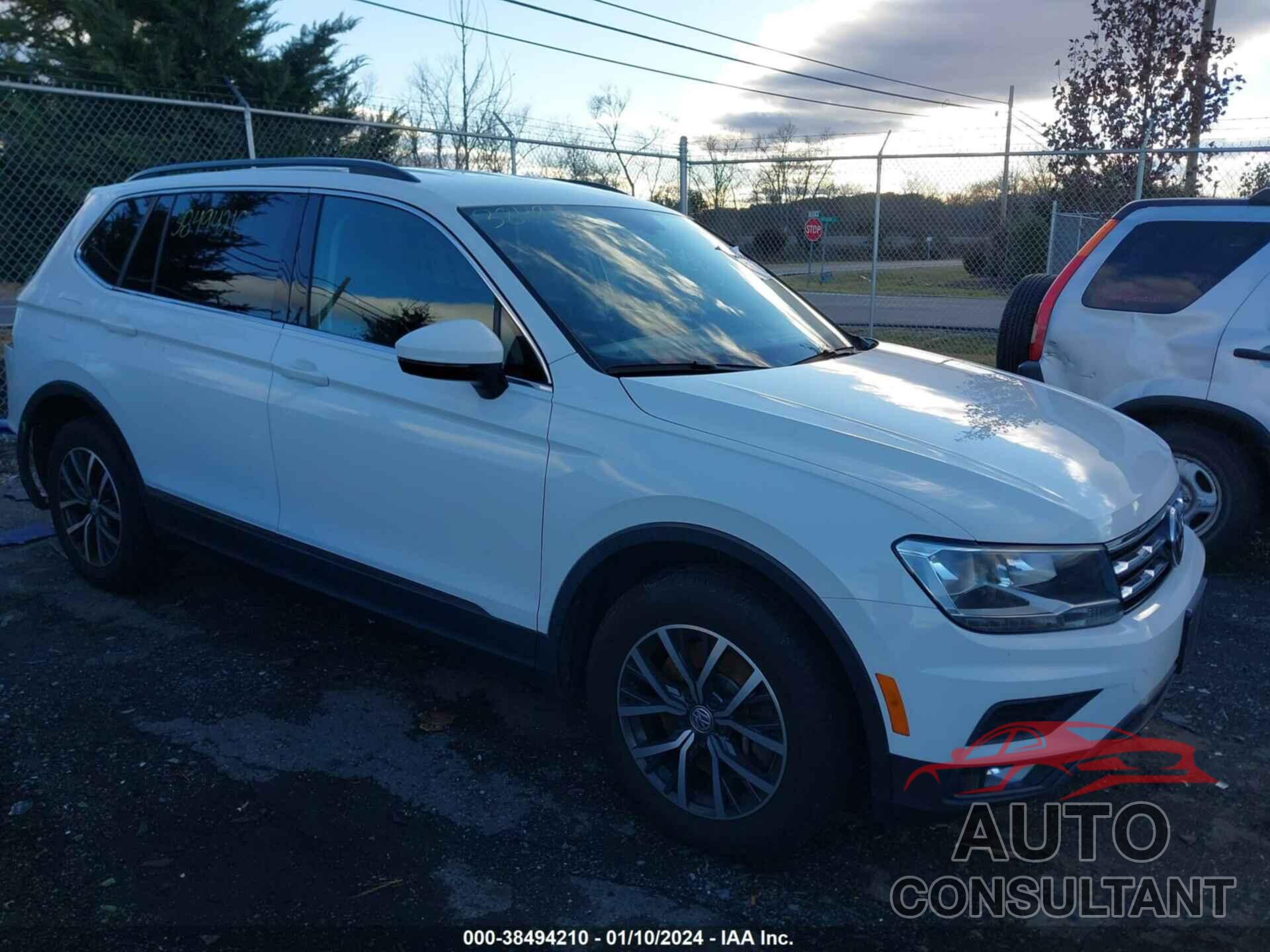 VOLKSWAGEN TIGUAN 2018 - 3VV3B7AXXJM003645