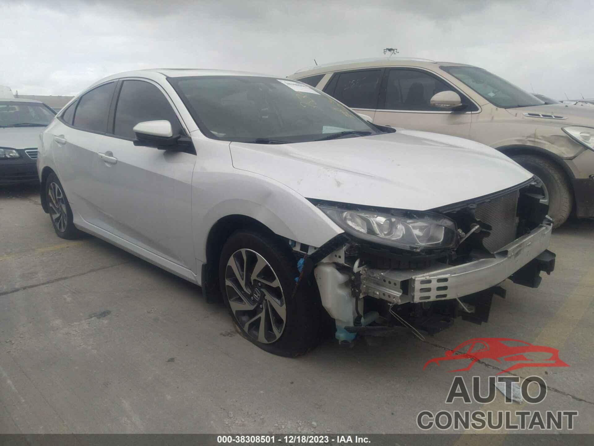 HONDA CIVIC 2018 - 19XFC2F79JE010424