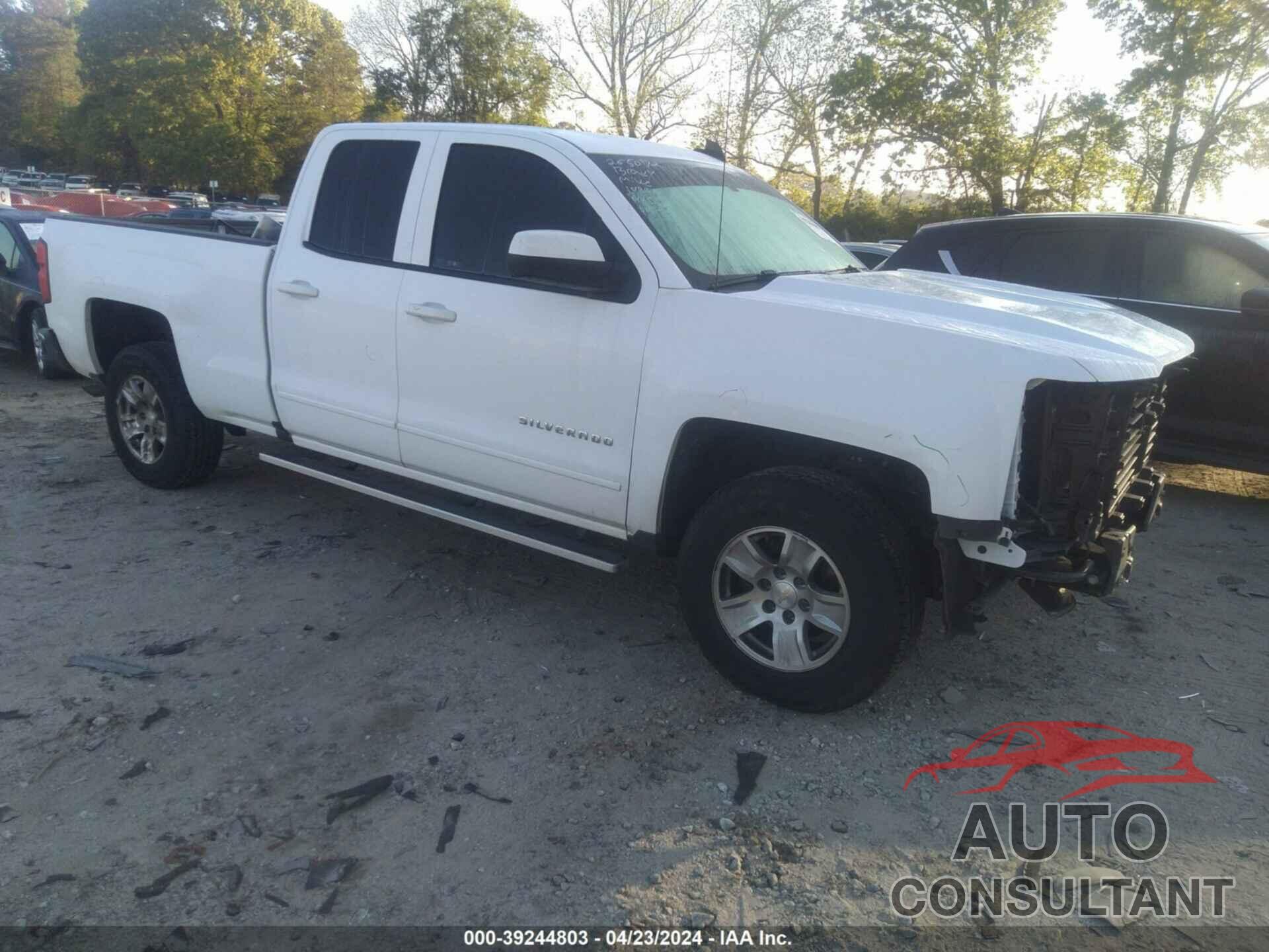 CHEVROLET SILVERADO 1500 2018 - 1GCRCREH9JZ151269