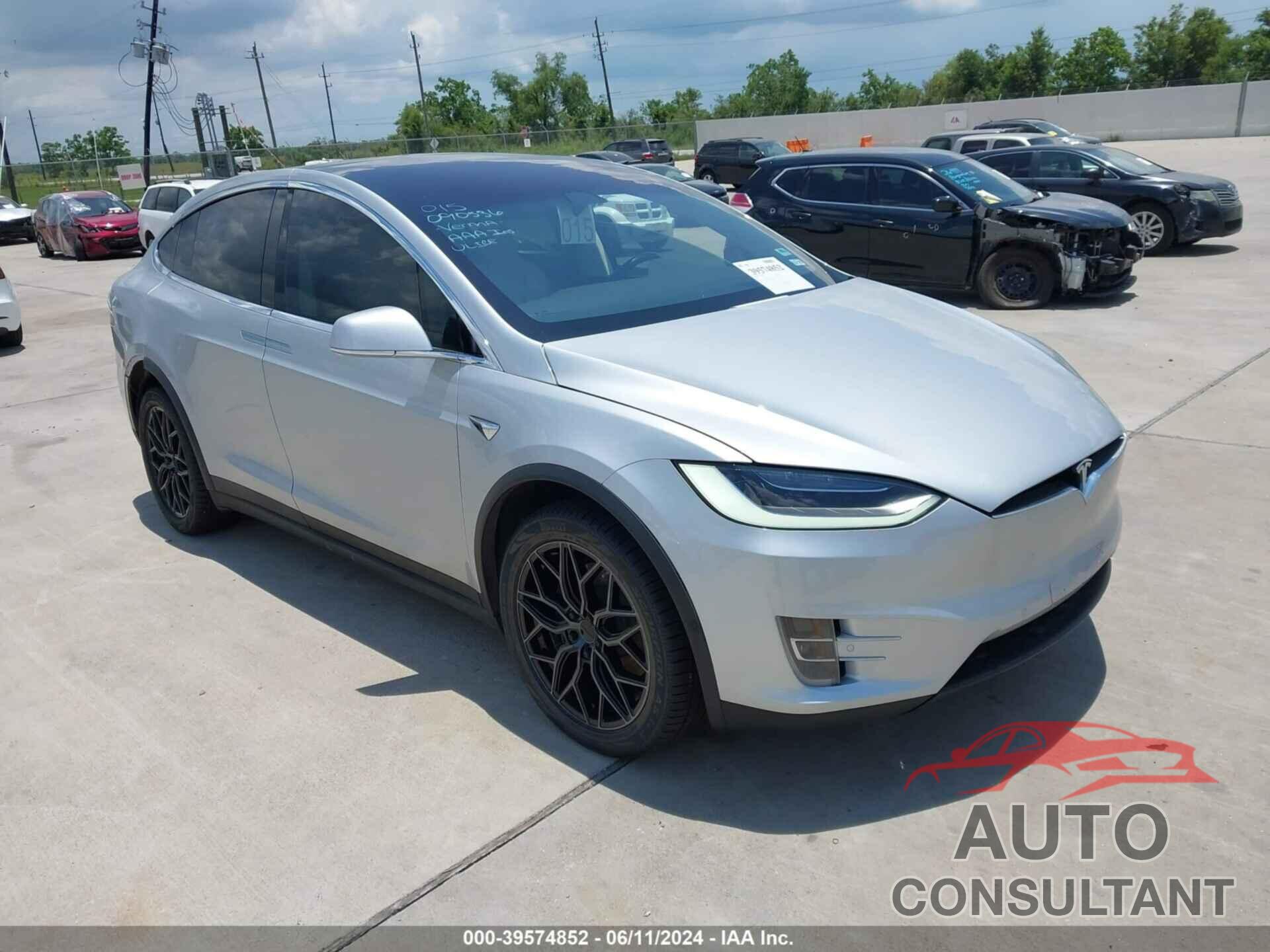 TESLA MODEL X 2018 - 5YJXCDE22JF090536