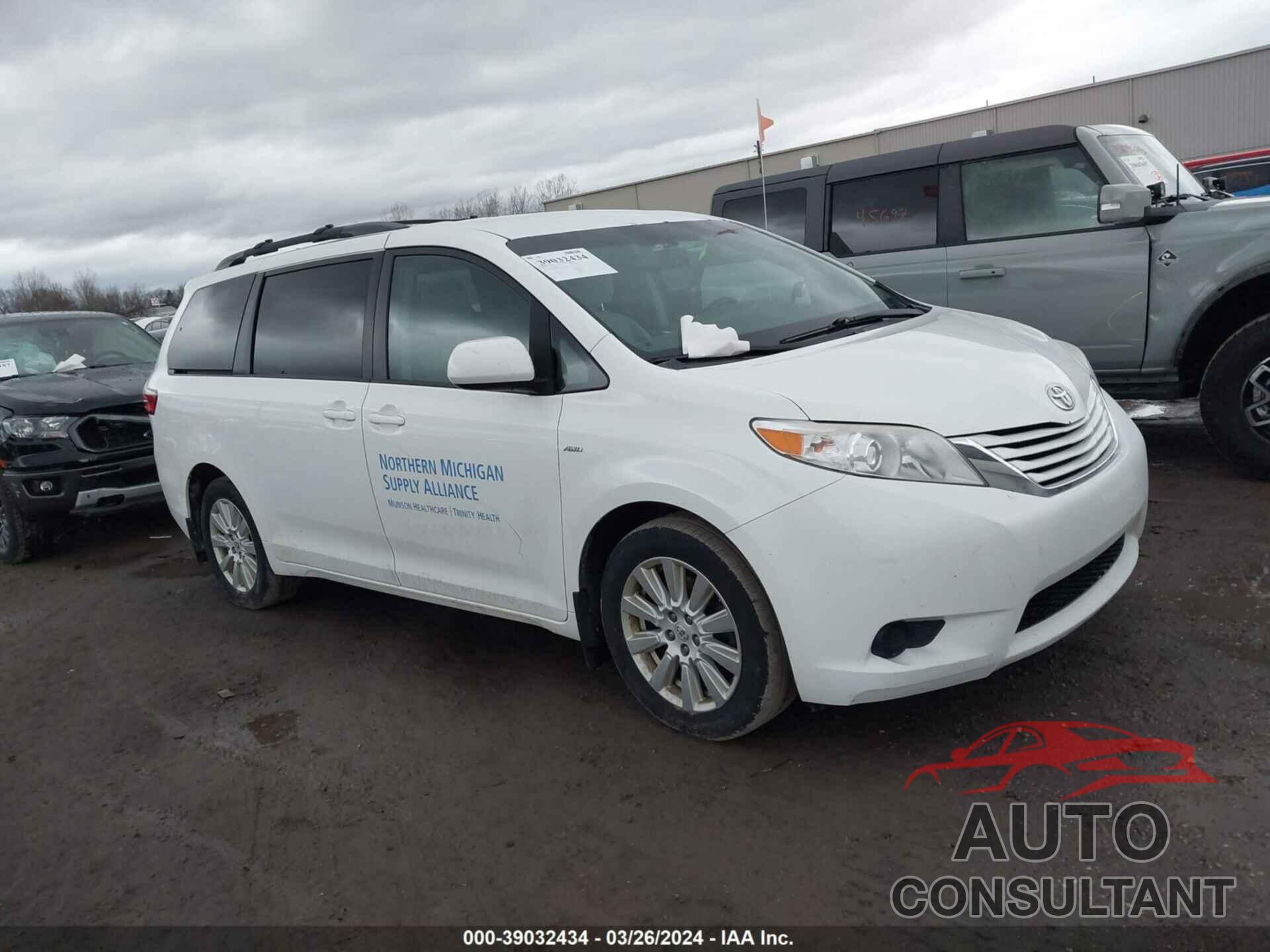 TOYOTA SIENNA 2017 - 5TDJZ3DC6HS170369