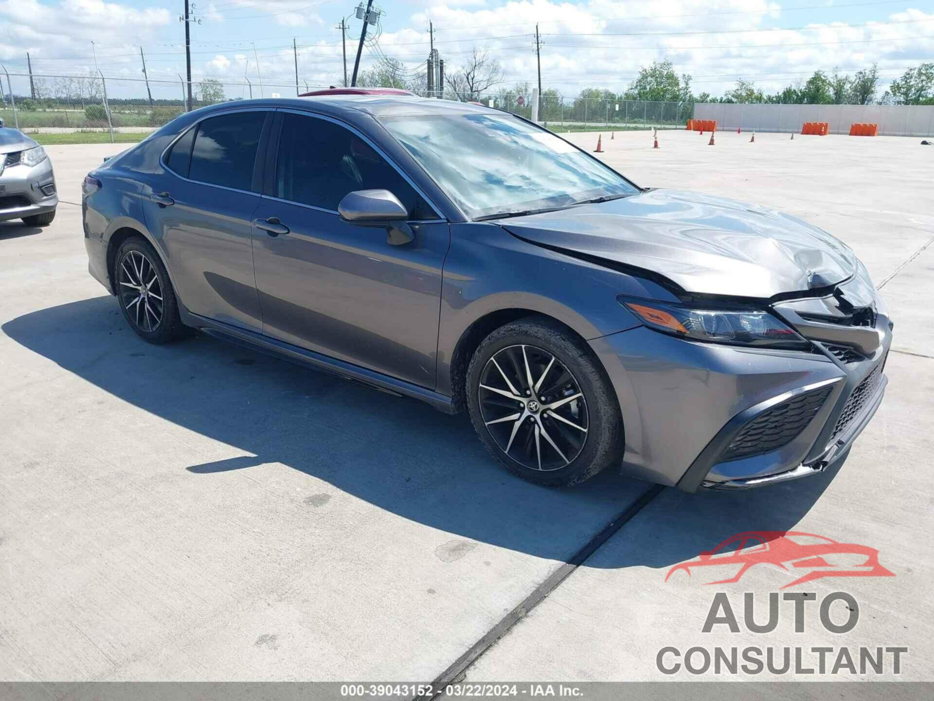 TOYOTA CAMRY 2021 - 4T1G11AK5MU527298