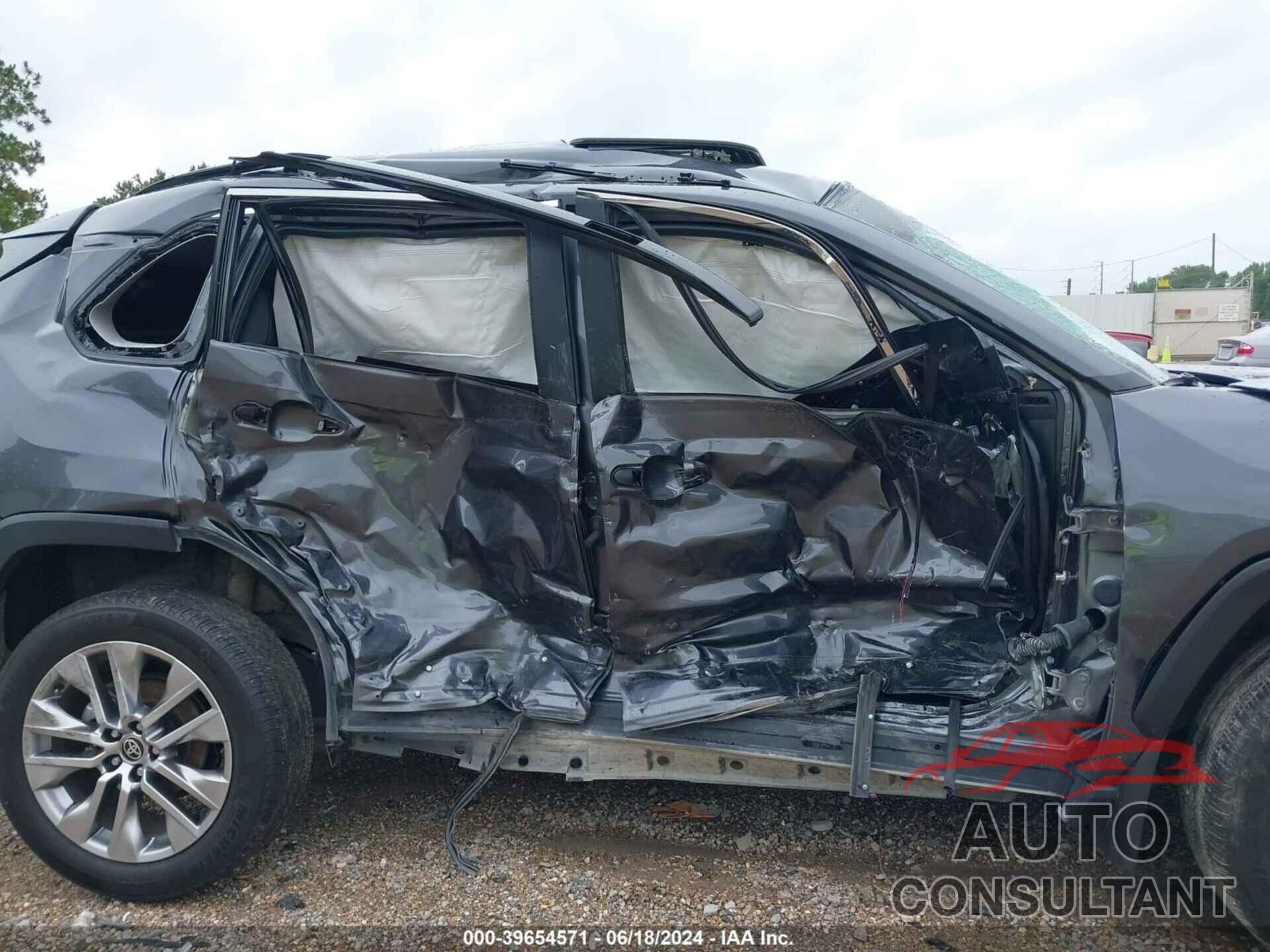TOYOTA RAV4 2023 - 2T3C1RFV9PC217278