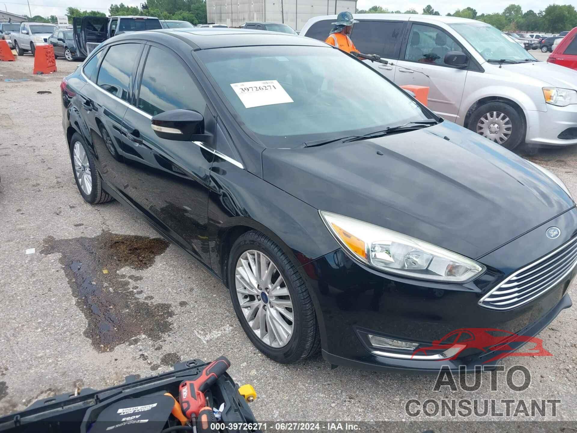 FORD FOCUS 2018 - 1FADP3J26JL247351