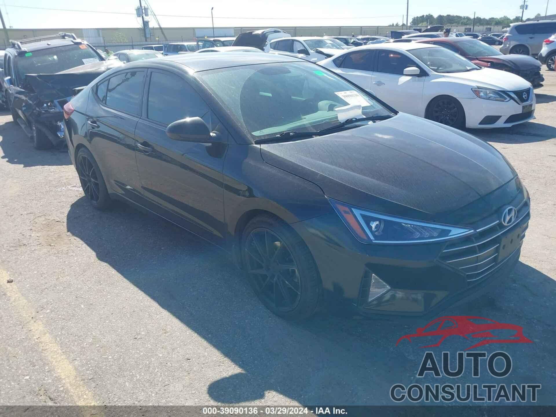 HYUNDAI ELANTRA 2019 - 5NPD74LF2KH447570