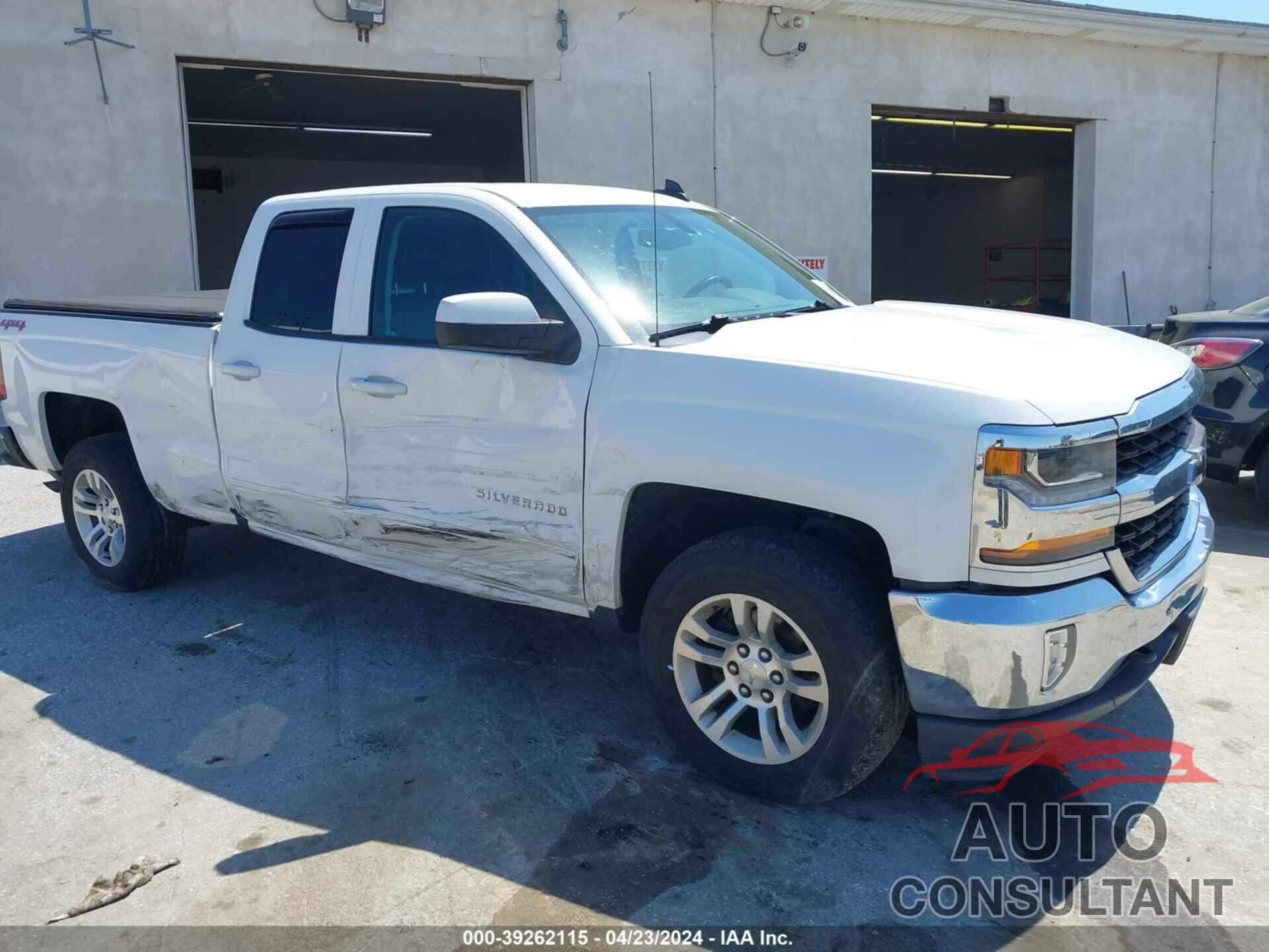 CHEVROLET SILVERADO 1500 2017 - 1GCVKREC6HZ190160