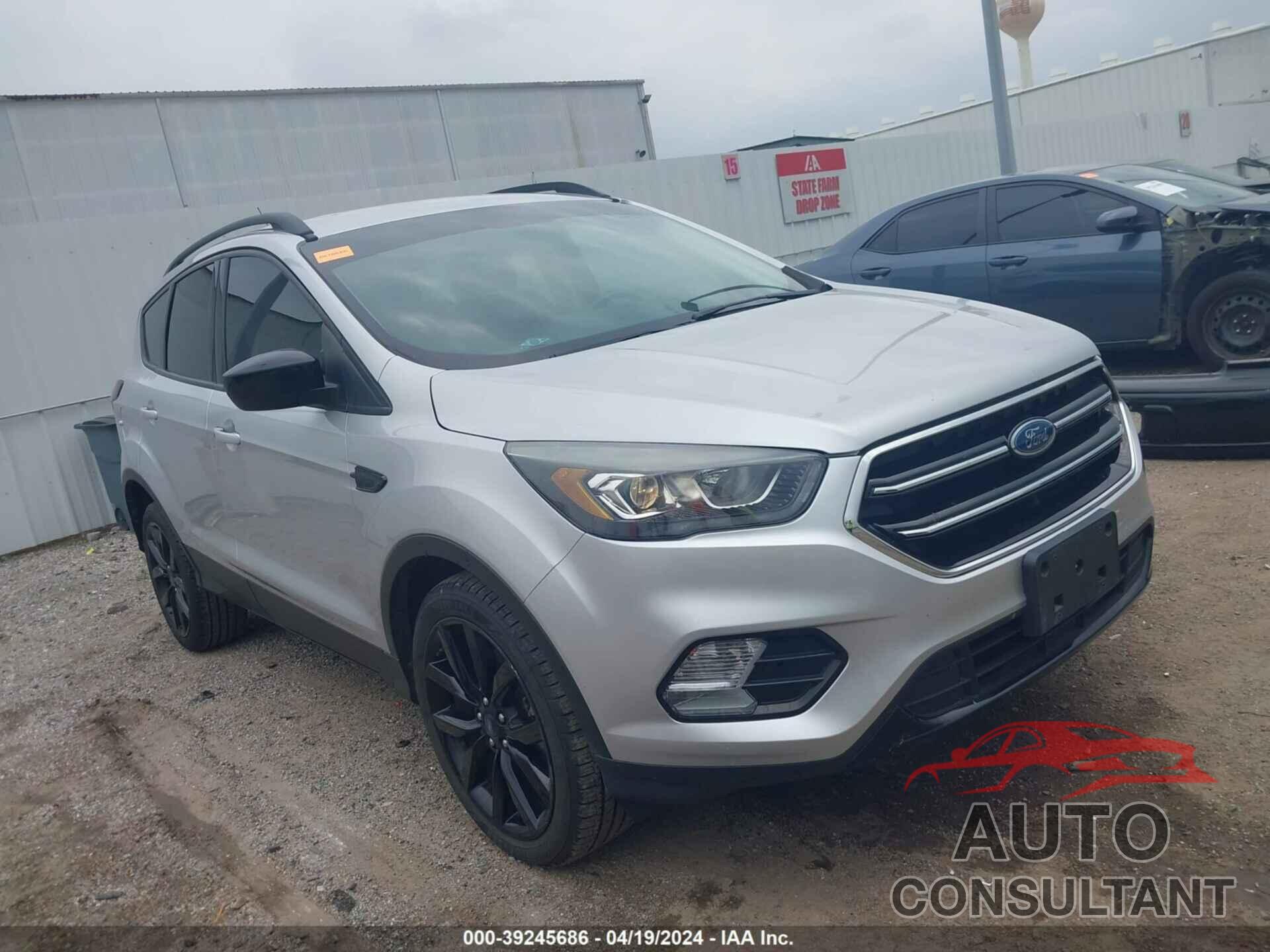 FORD ESCAPE 2019 - 1FMCU0GD0KUB10032