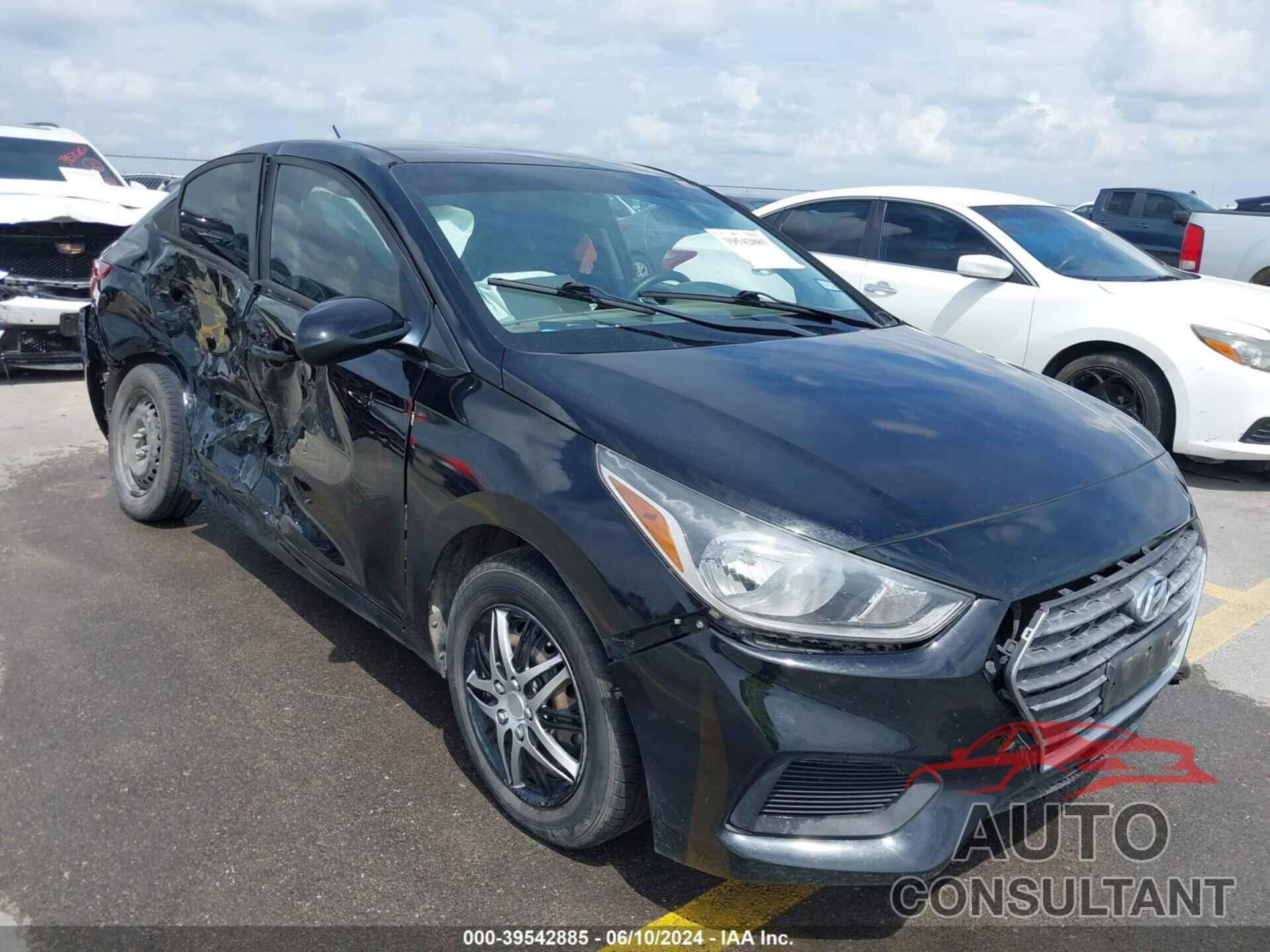 HYUNDAI ACCENT 2018 - 3KPC24A37JE010699