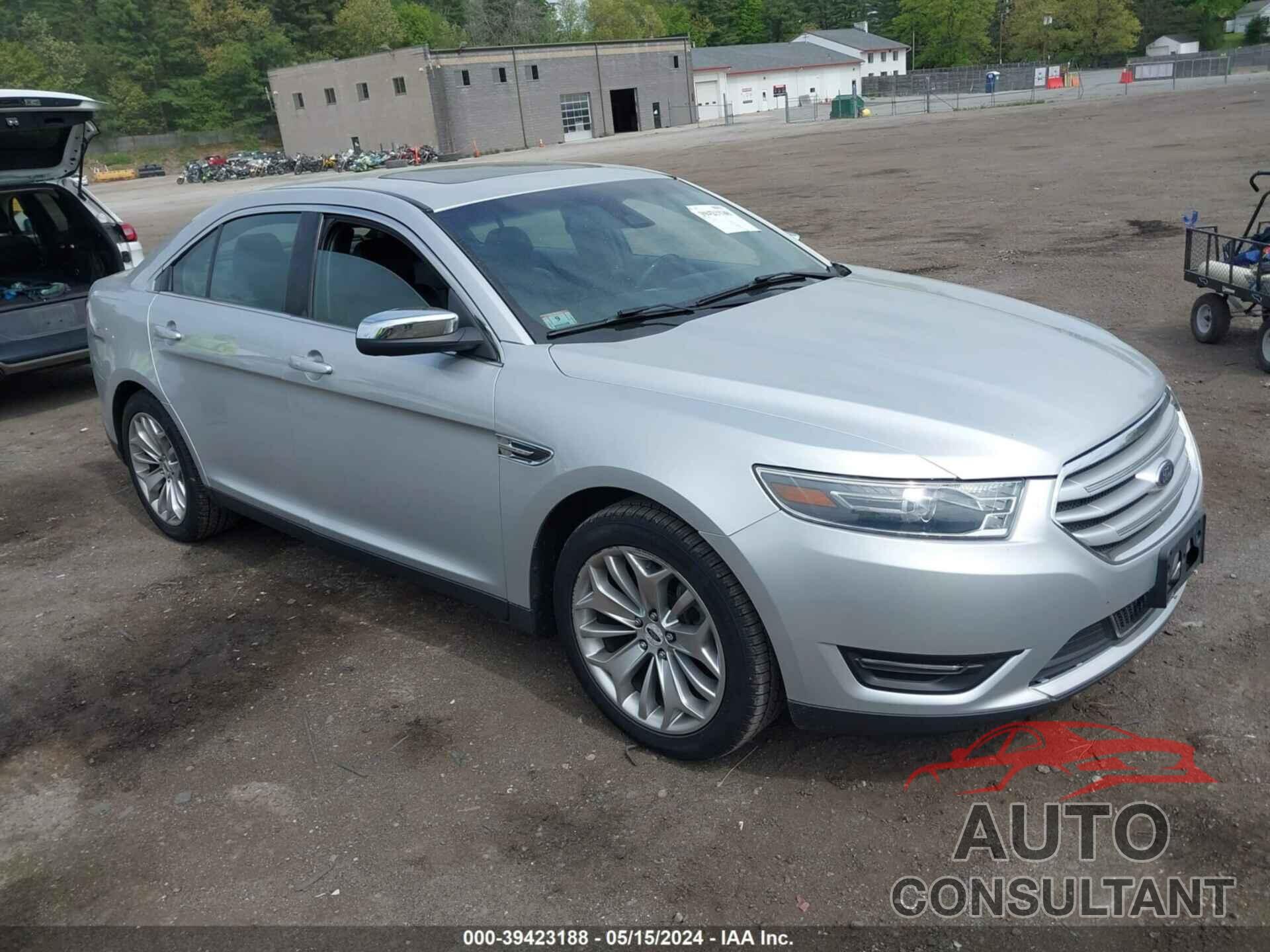 FORD TAURUS 2017 - 1FAHP2F82HG102206