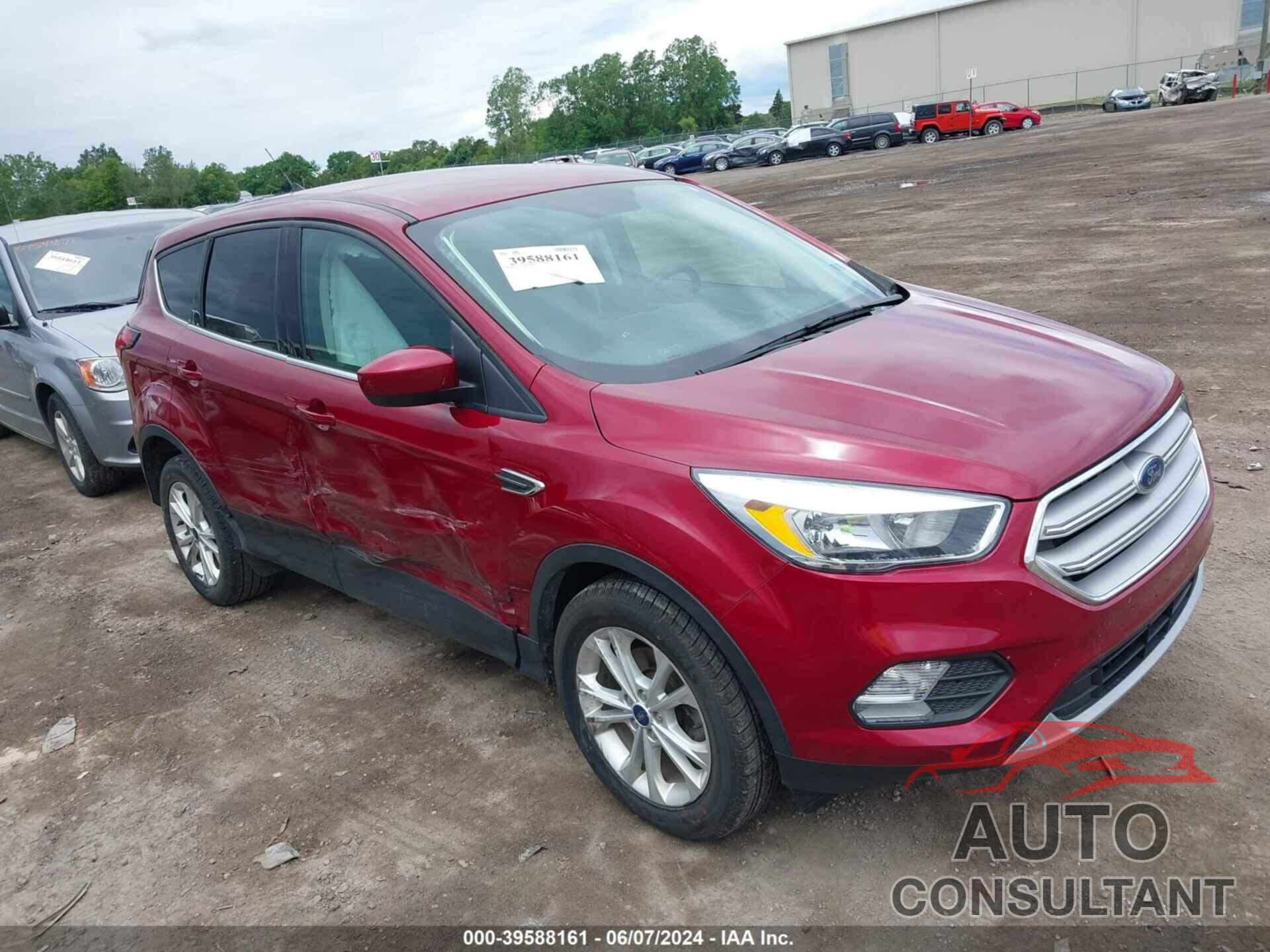 FORD ESCAPE 2019 - 1FMCU0GD6KUC01564