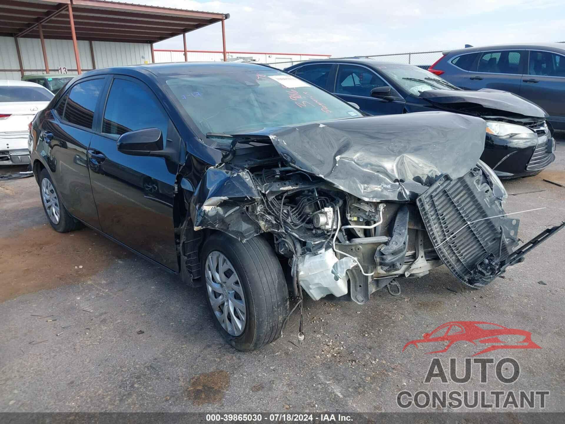 TOYOTA COROLLA 2018 - 5YFBURHE3JP817276