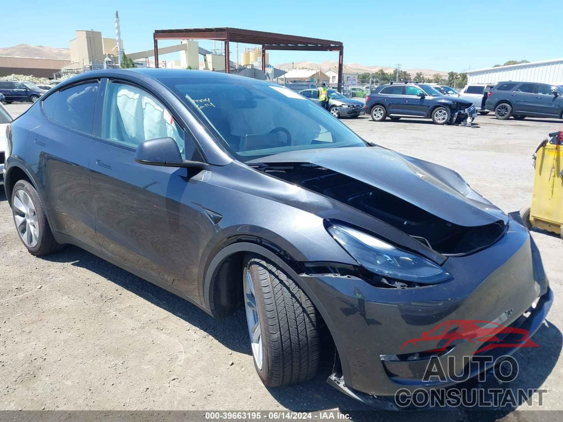 TESLA MODEL Y 2024 - 7SAYGDEE3RF996048