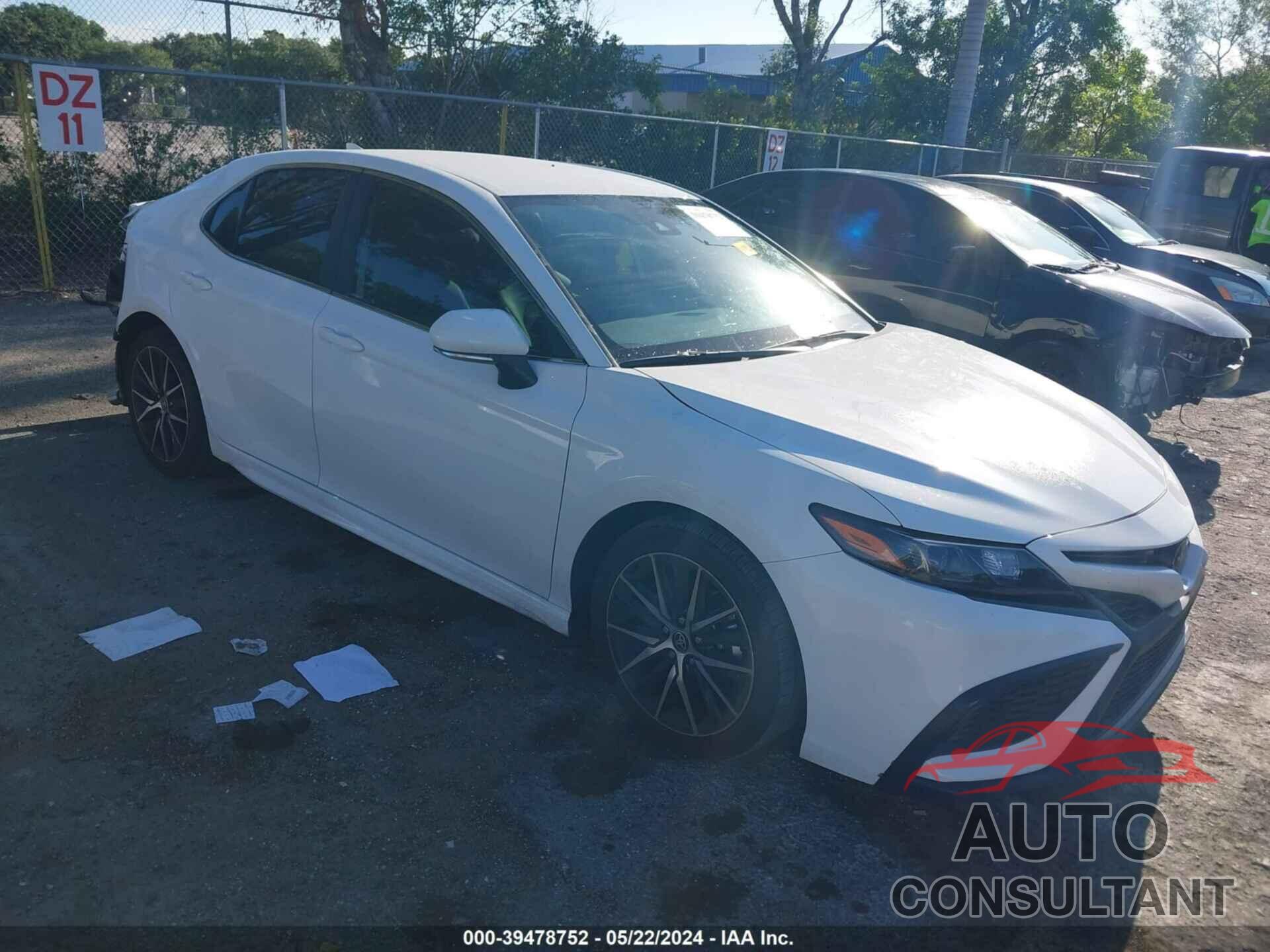 TOYOTA CAMRY 2023 - 4T1G11AK2PU798677