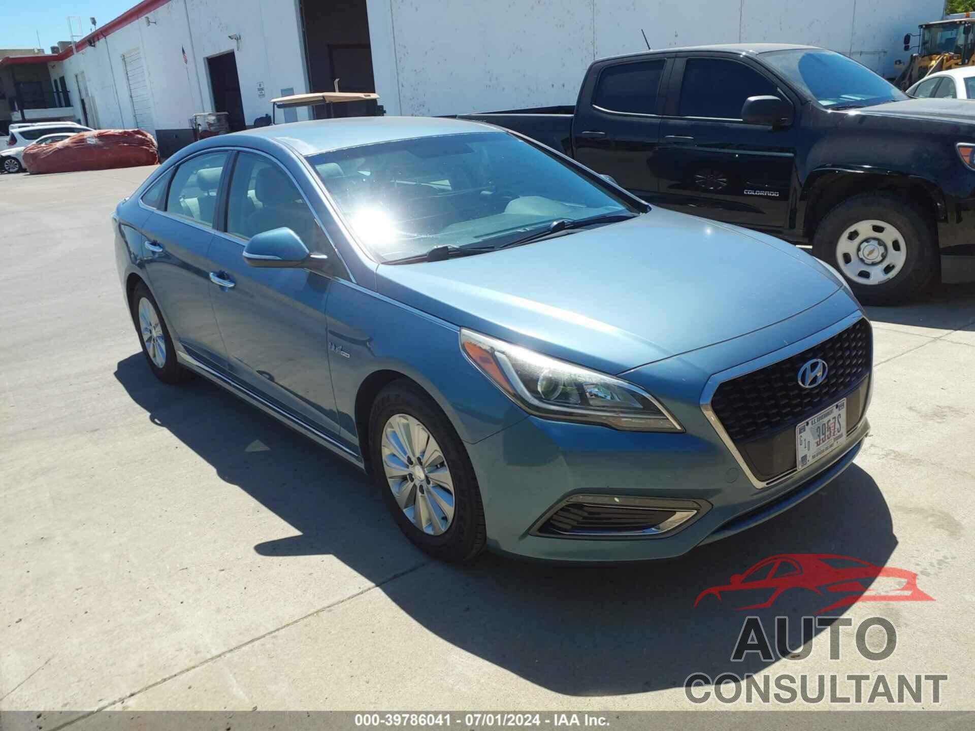 HYUNDAI SONATA HYBRID 2016 - KMHE24L15GA040411