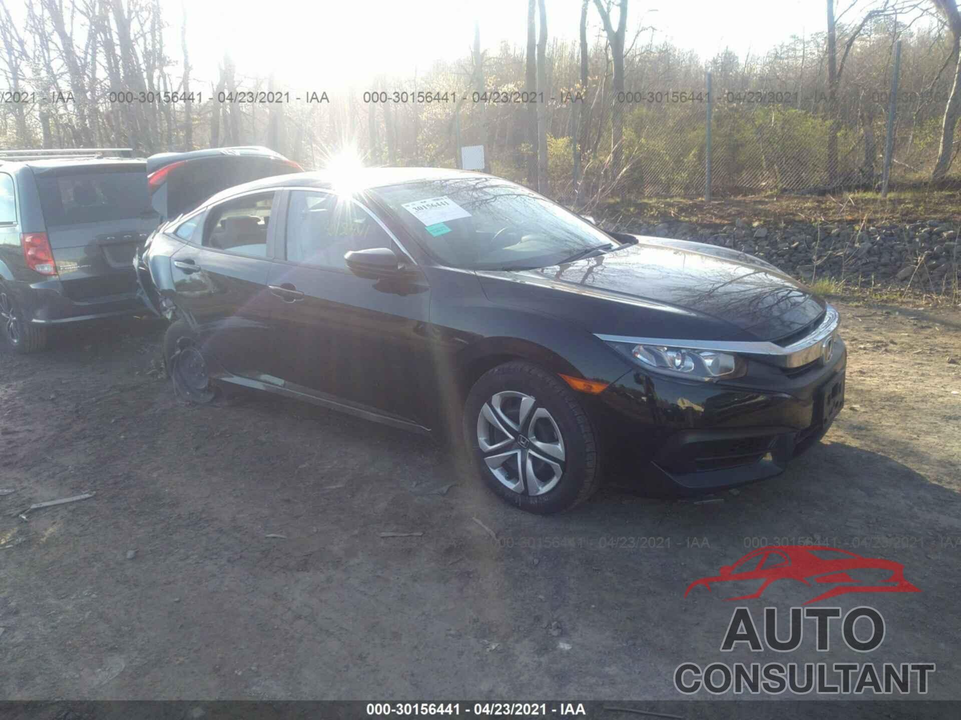 HONDA CIVIC SEDAN 2018 - 19XFC2F53JE203375