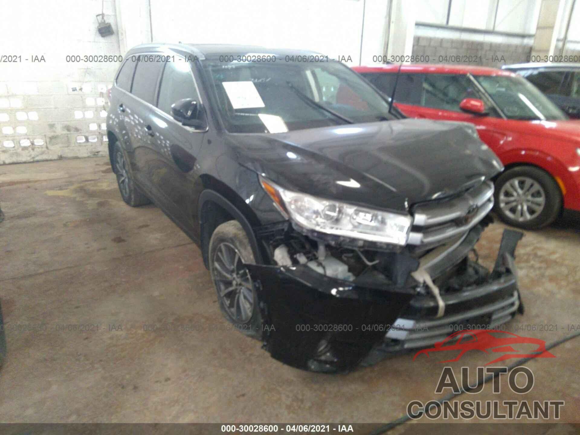 TOYOTA HIGHLANDER 2019 - 5TDJZRFH2KS582145