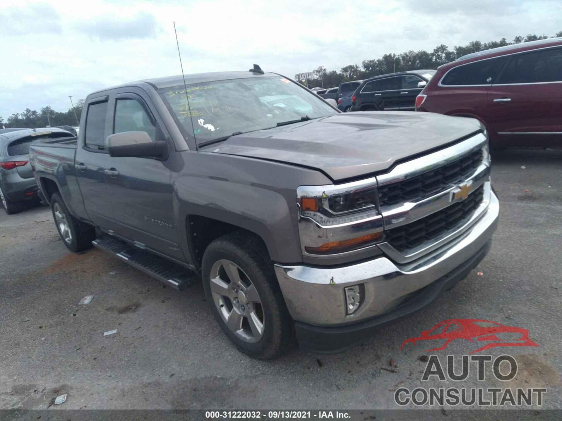 CHEVROLET SILVERADO 1500 2017 - 1GCRCREC2HZ186119