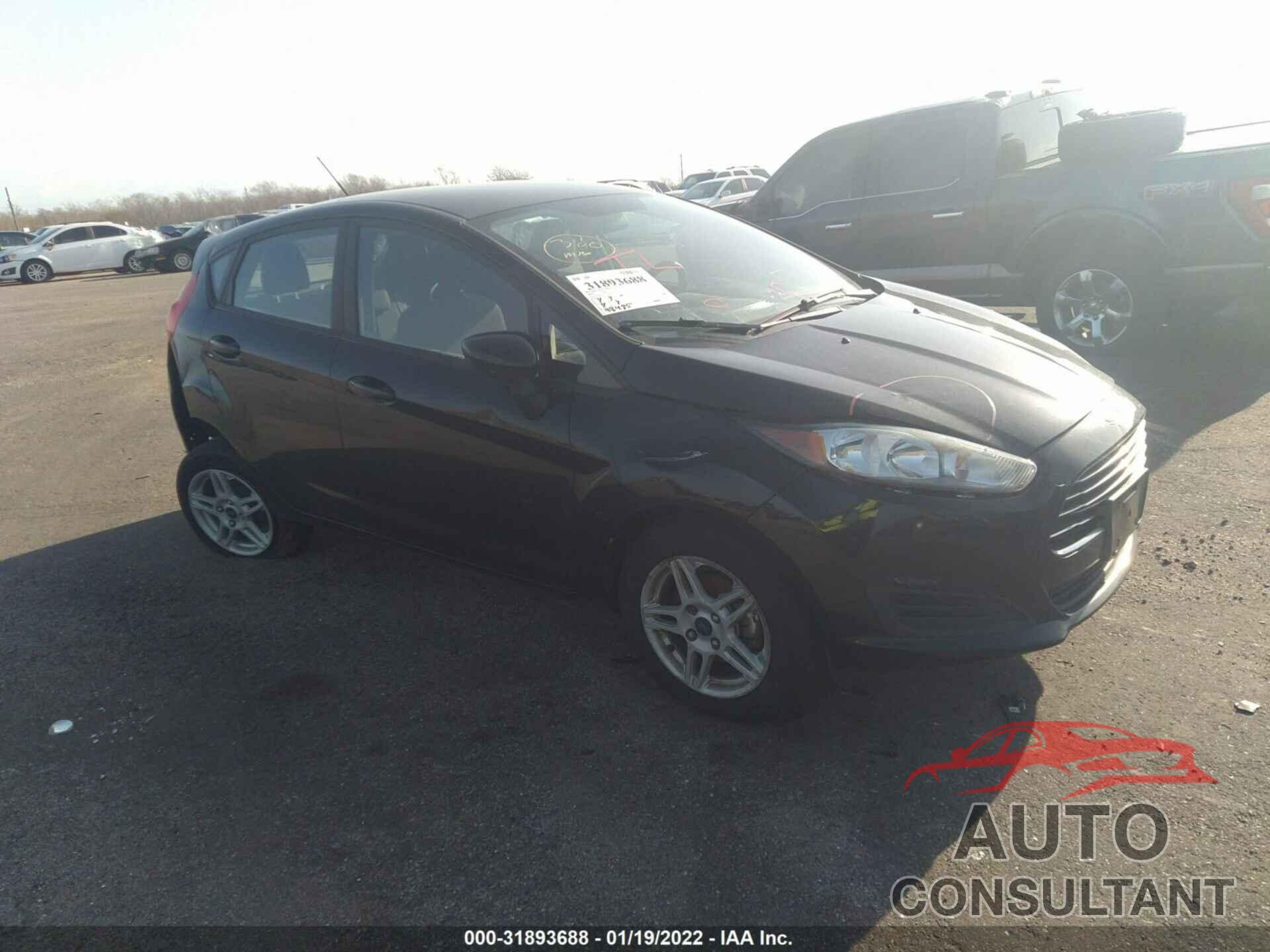 FORD FIESTA 2018 - 3FADP4EJ5JM109435